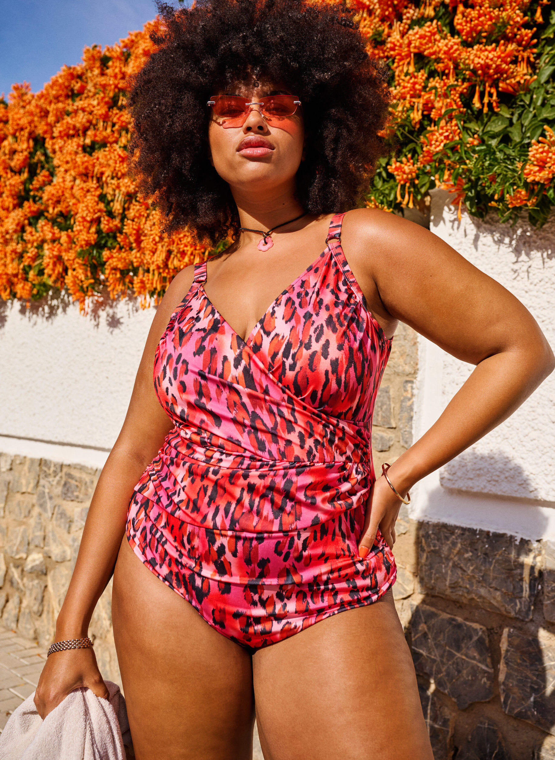 Zizzi Maillot de bain avec imprim&eacute; et effet cache-c&oelig;ur, Red Leopard AOP, Image image number 0