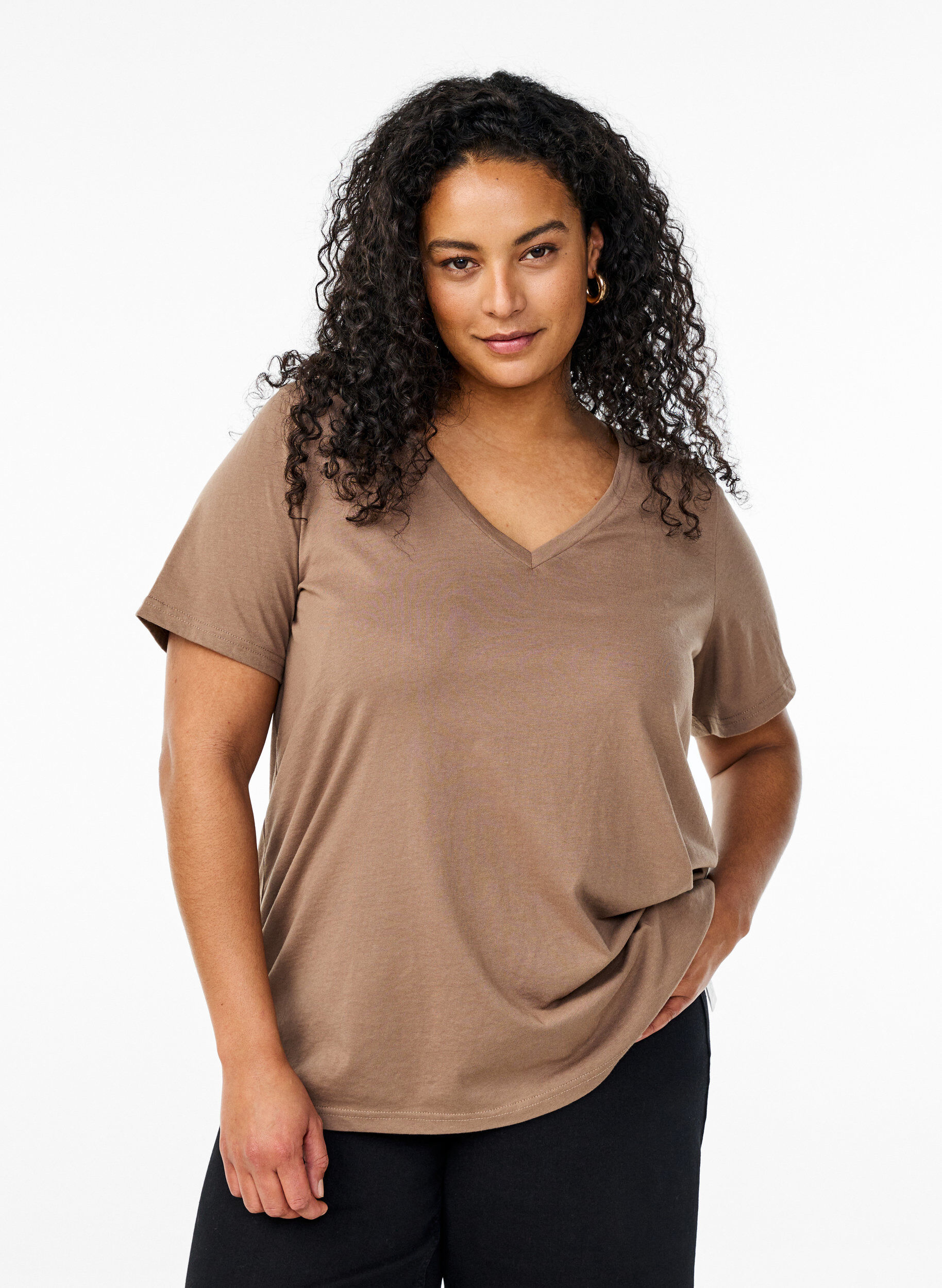 Zizzi FLASH - T-shirt col V, Marron, Model image number 0