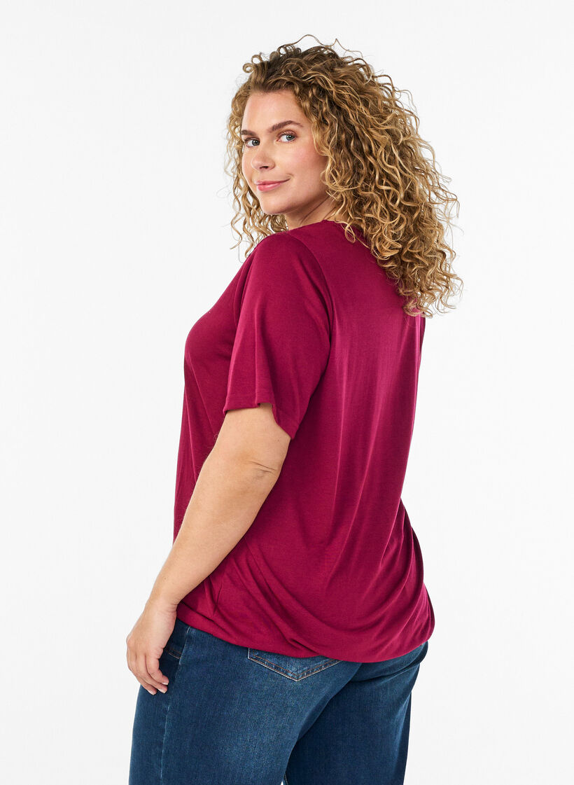 Blouse avec empi&egrave;cement en dentelle et manches ballon, Rouge, Model image number 2