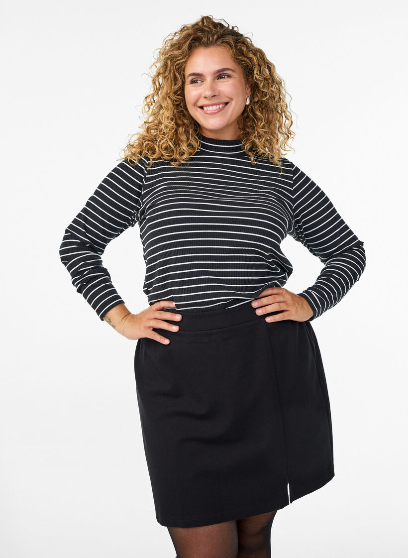 Jupe courte en jersey avec fente, Noir, Model image number 0