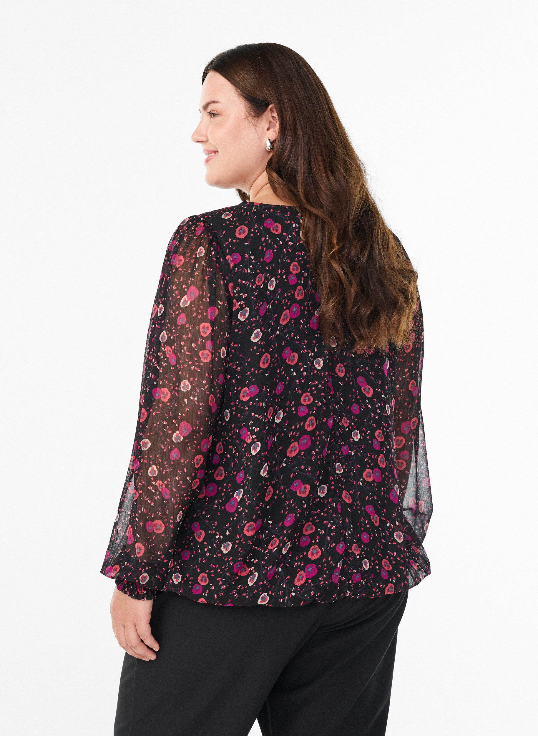 ZizziBlouse fleurie en mousseline &agrave; manches transparentes, Noir, Model image number 2