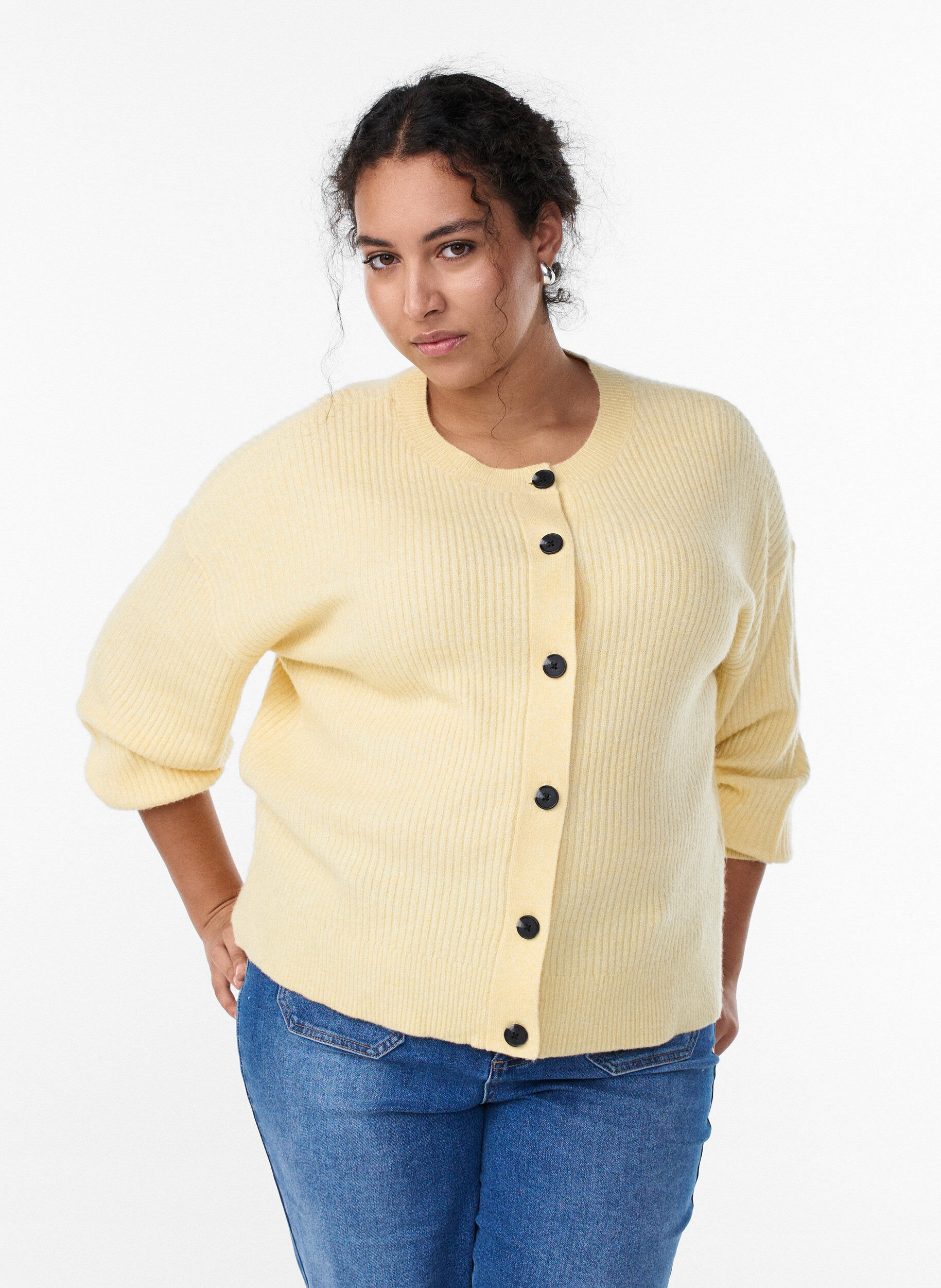 Cardigan en tricot c&ocirc;tel&eacute; avec boutons, Jaune clair, Model