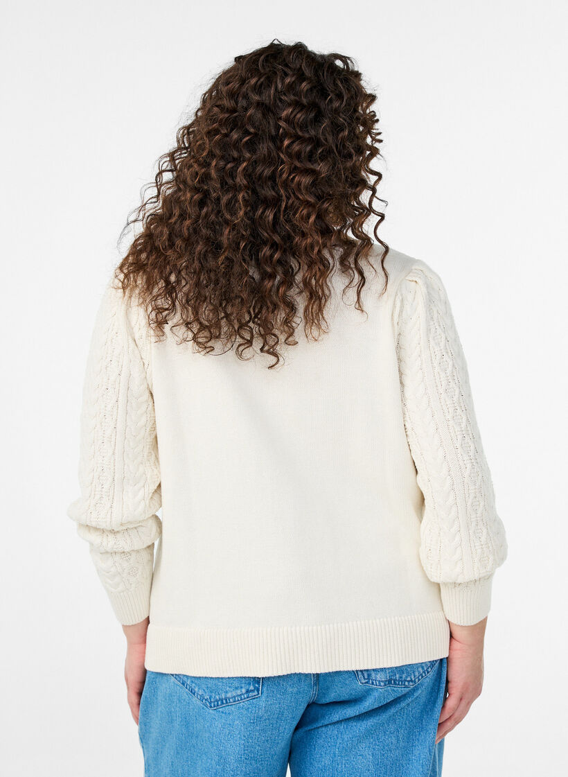 Blouse en maille avec motif torsadé et fleurs brodées, Blanc, Model image number 2