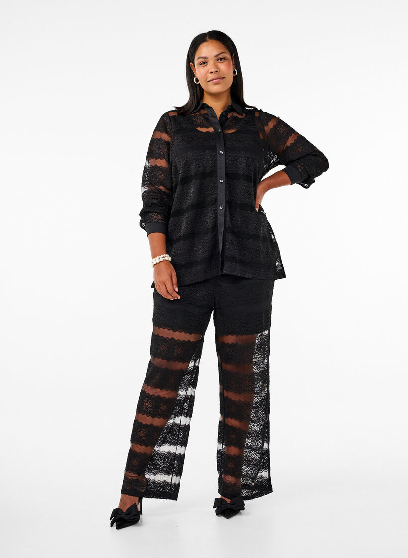 Chemise ample avec dentelle et maille fine, Black, Model image number 2