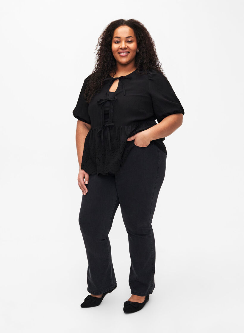 Chemisier en viscose avec broderie anglaise, Black, Model image number 3