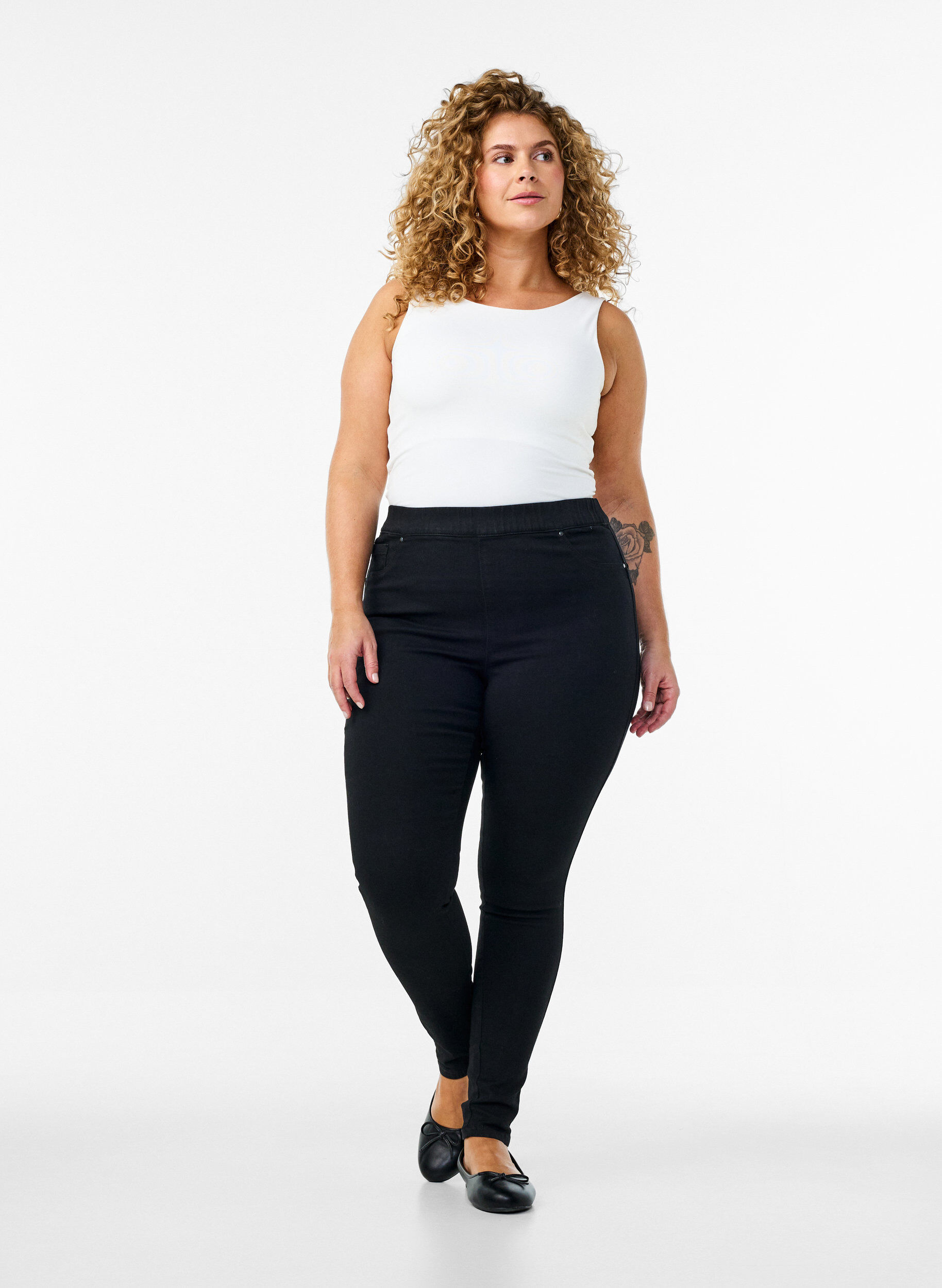 Jeggings &agrave; taille haute., Noir, Model