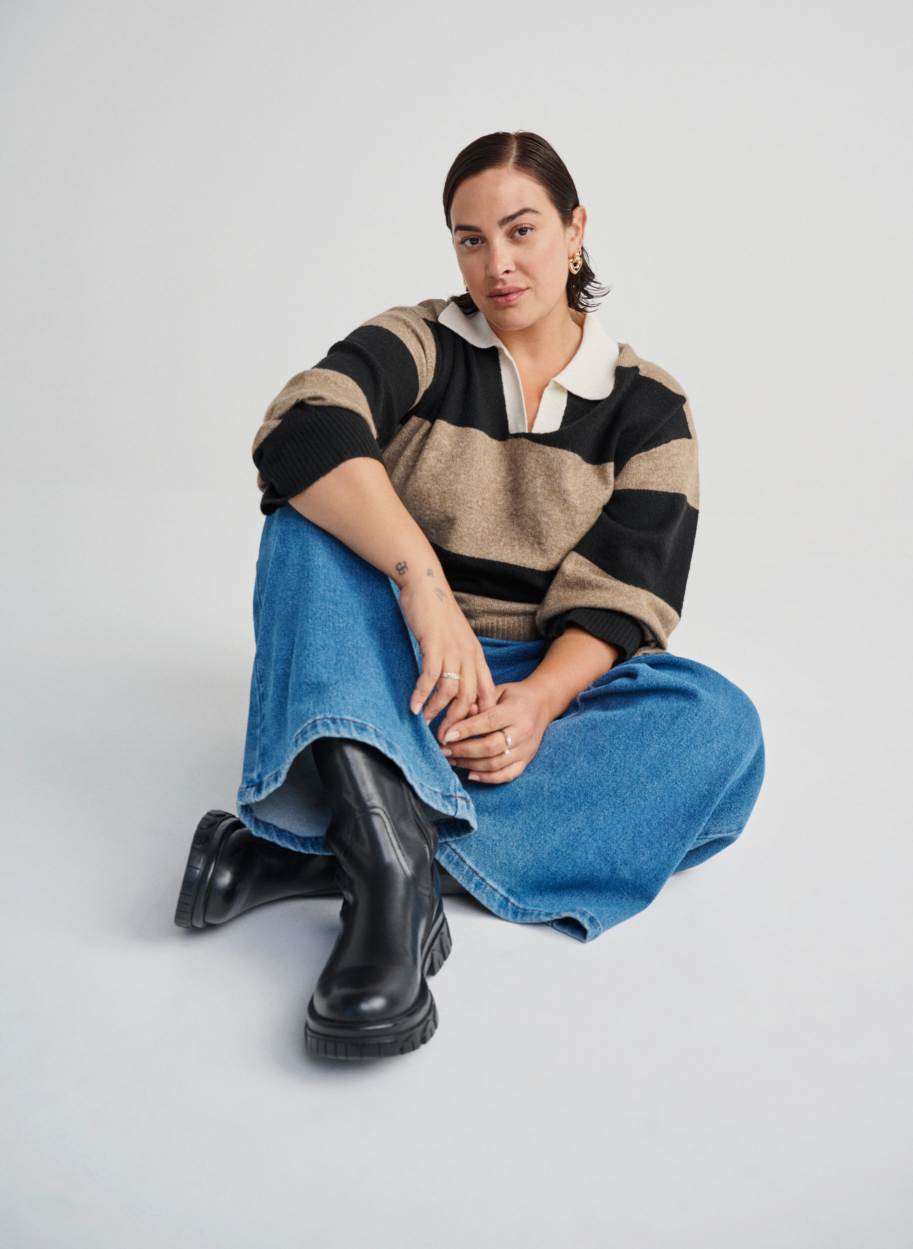 Large - Bottes courtes avec &eacute;lastique