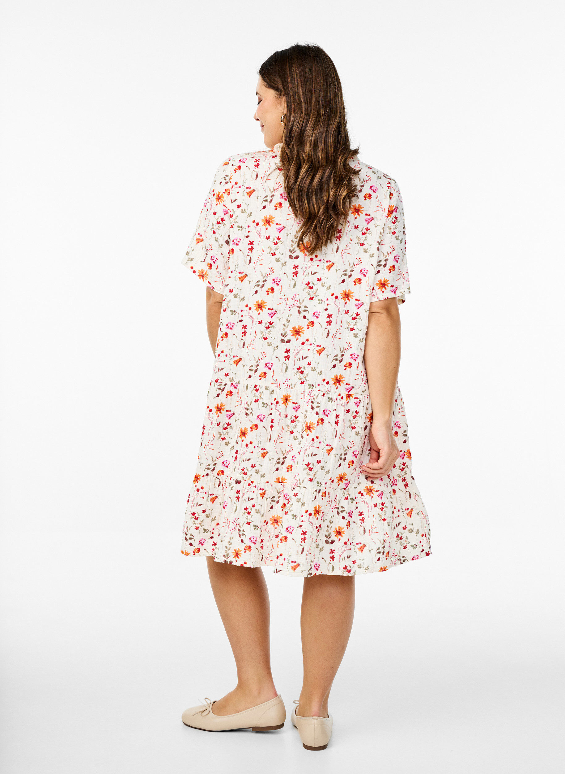 Zizzi Robe courte en mousseline de coton avec motif, Blanc, Model image number 2