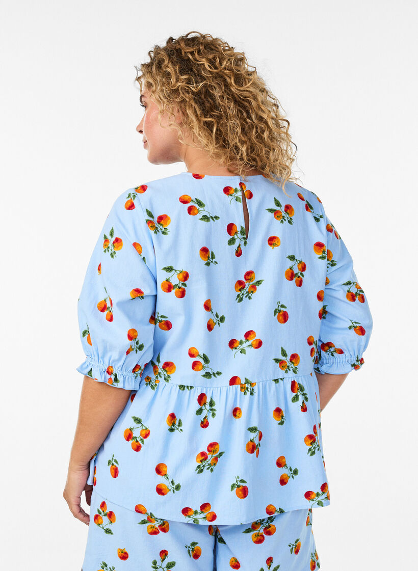 Blouse en coton avec imprim&eacute; tomates et peplum, Bleu Clair, Model image number 2