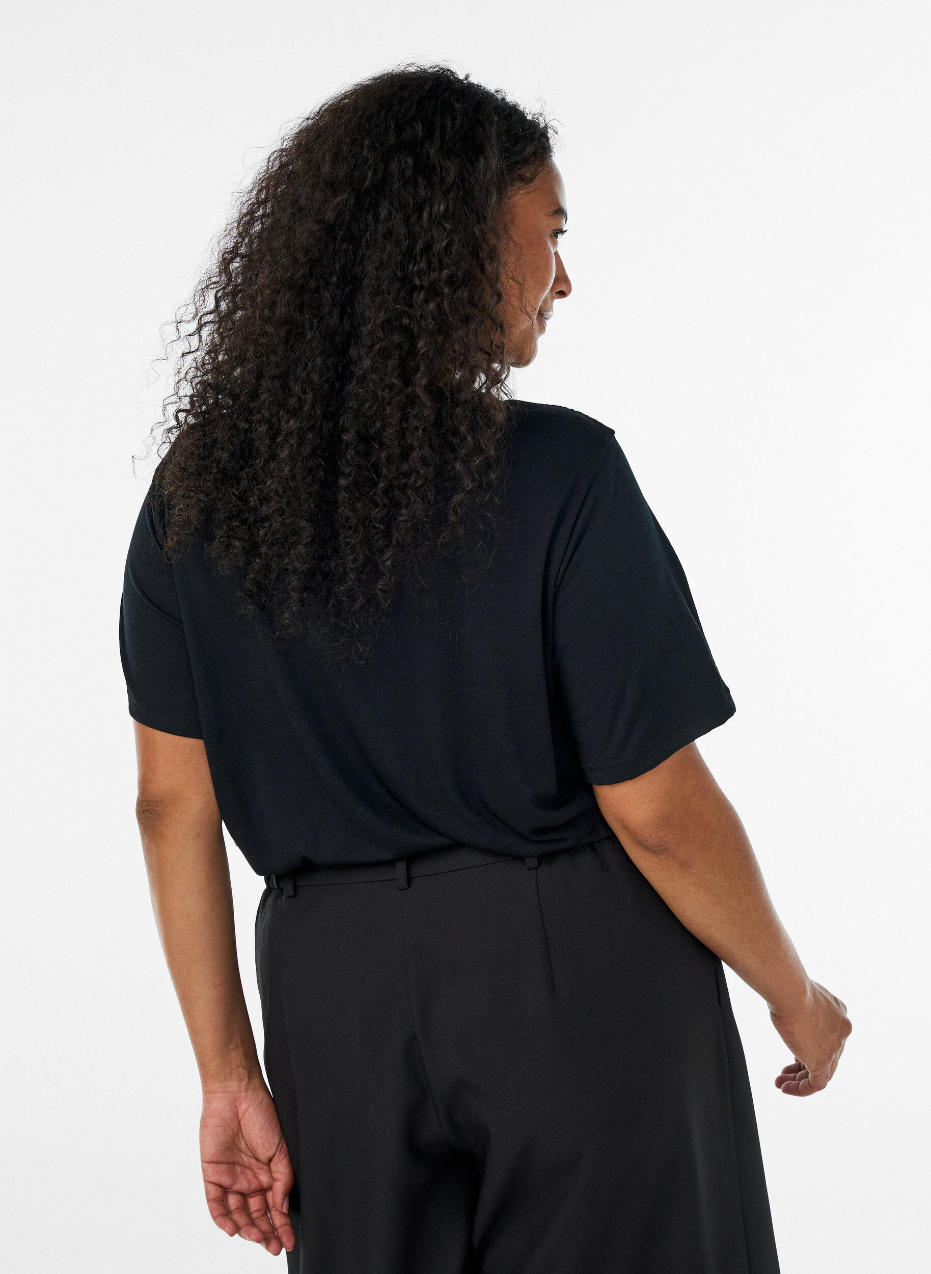 ZizziBlouse avec empi&egrave;cement en dentelle et manches ballon, Noir, Model image number 2
