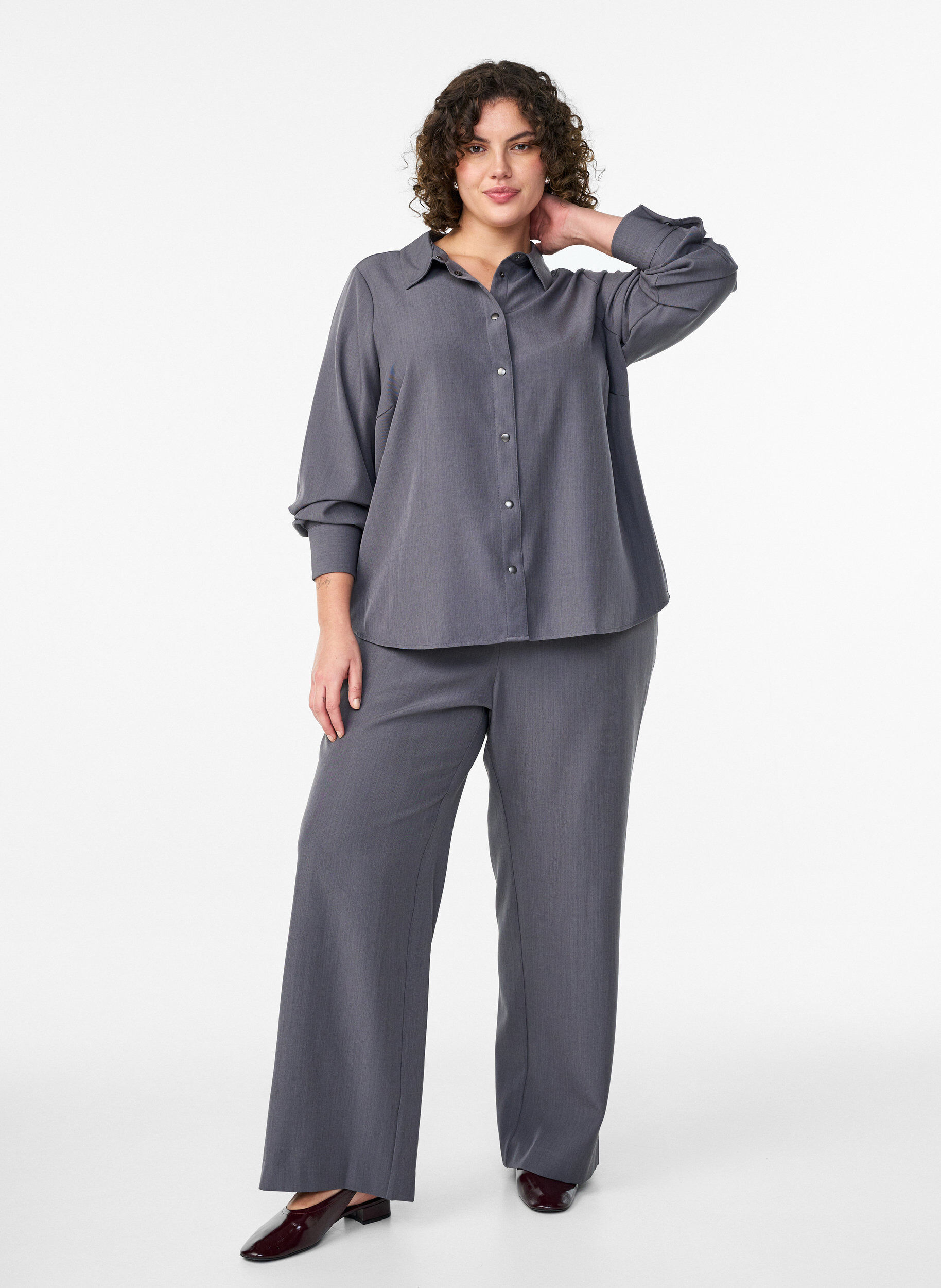 Pantalon tailleur taille haute &agrave; jambes larges, Gris, Model