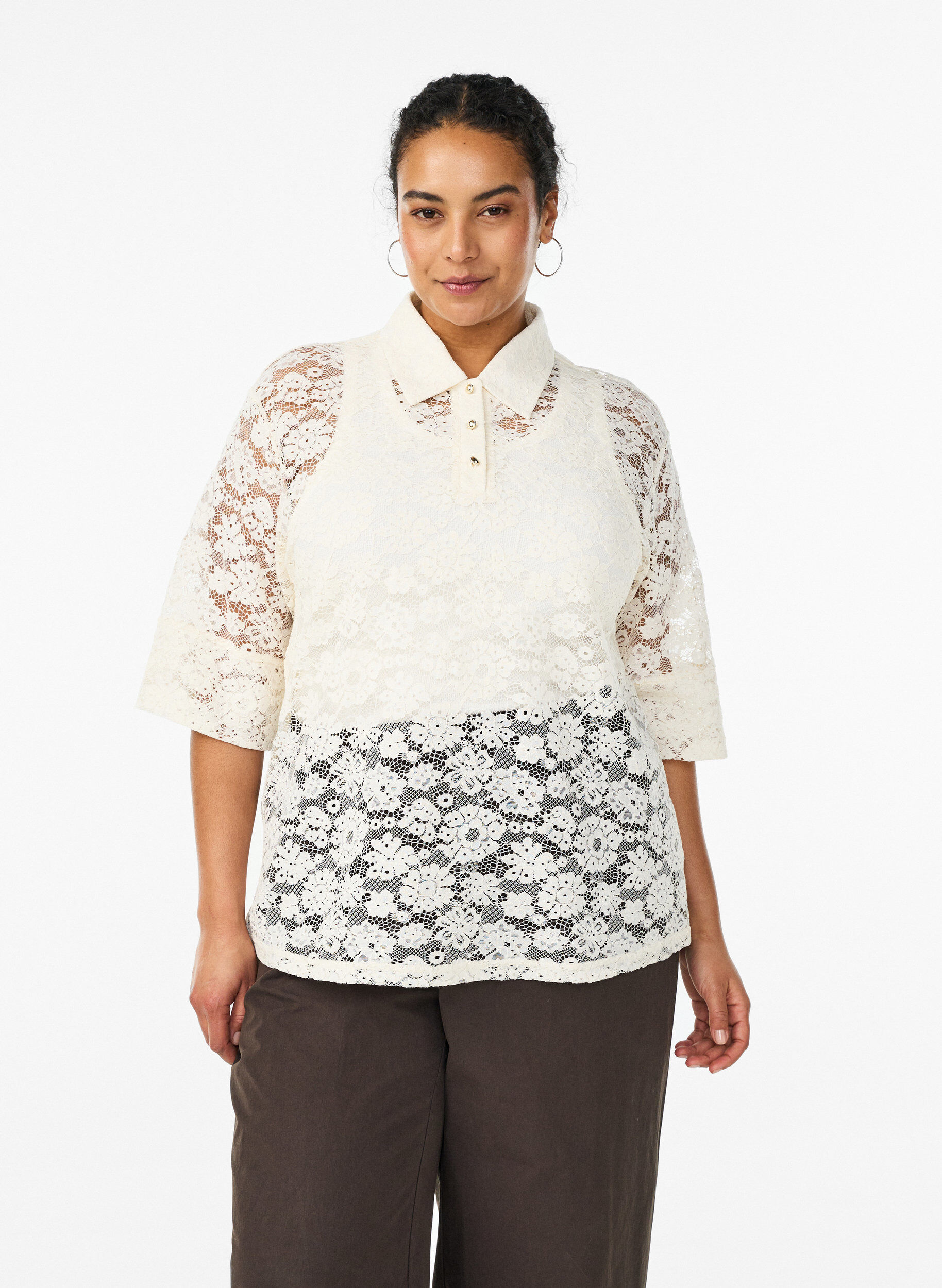 Blouse en dentelle avec col et manches 1/2, Vanille, Model