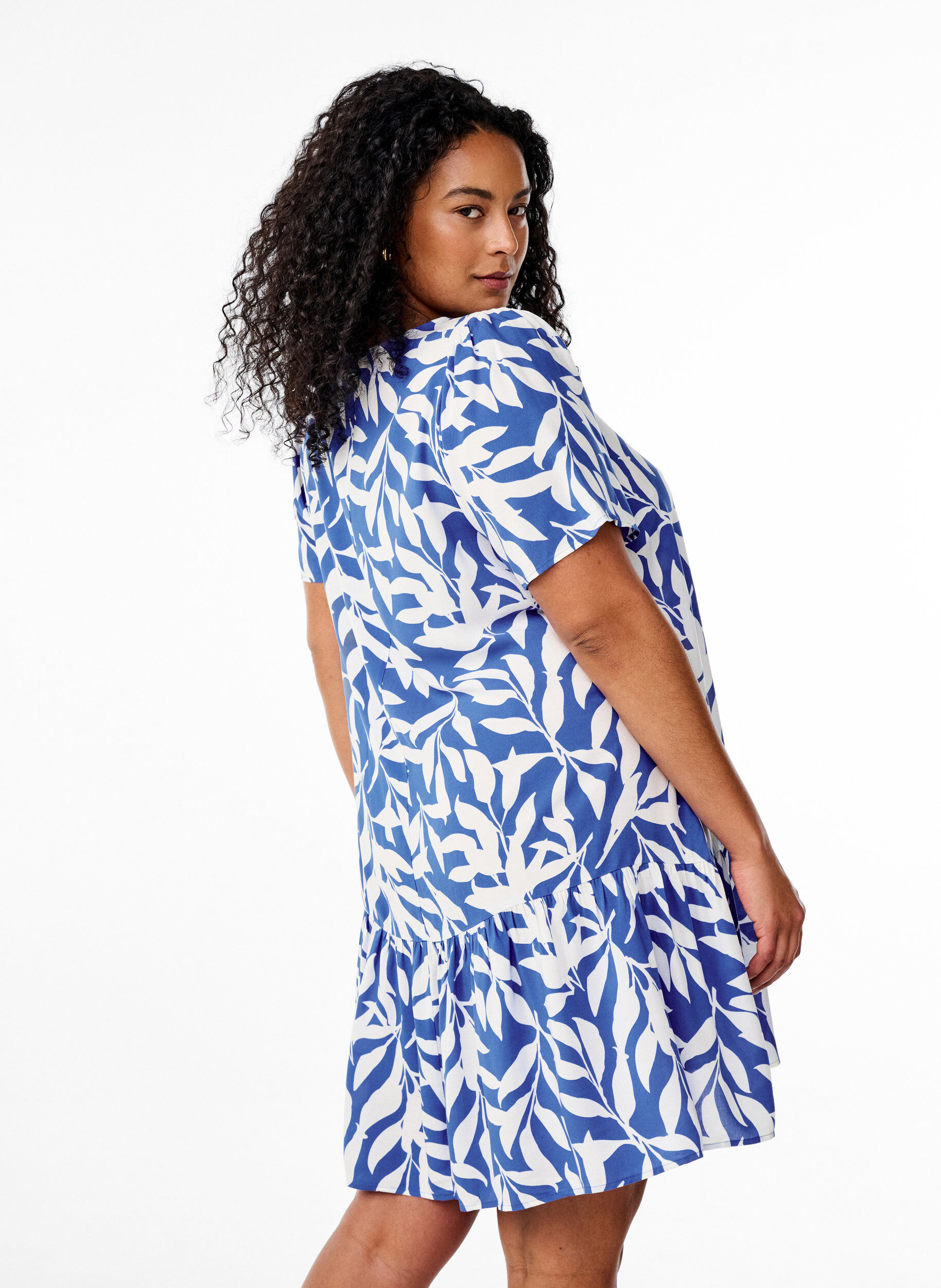 Zizzi FLASH - Robe en viscose avec d&eacute;coupe, Bleu, Model image number 2