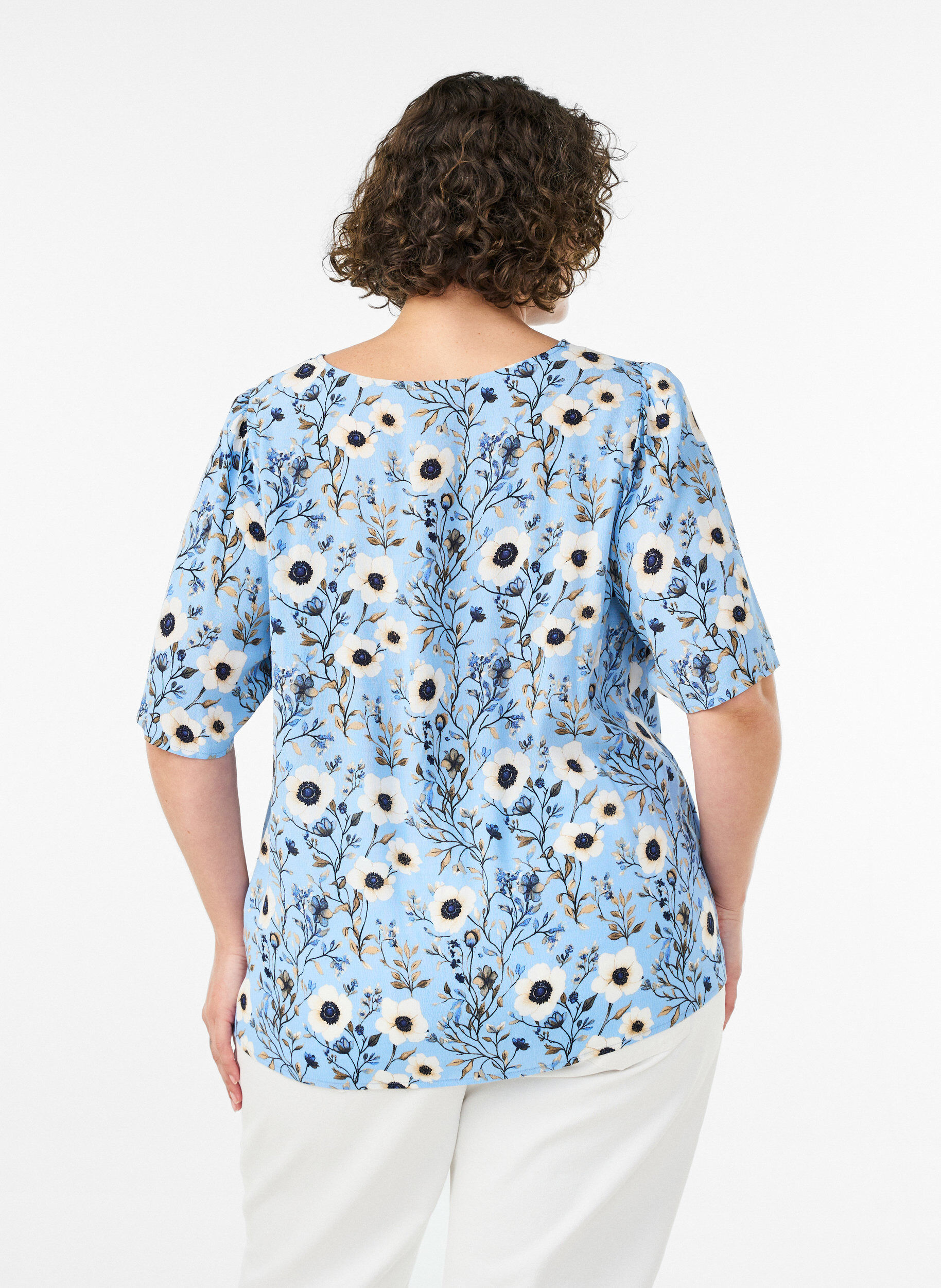ZizziBlouse fleurie &agrave; manches courtes, Bleu, Model image number 2