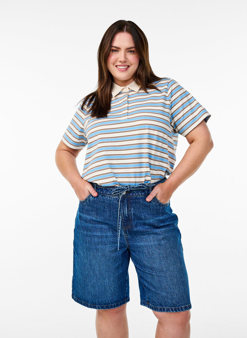 Short en jean coupe slim avec ceinture à nouer, Bleu, Model image number 0