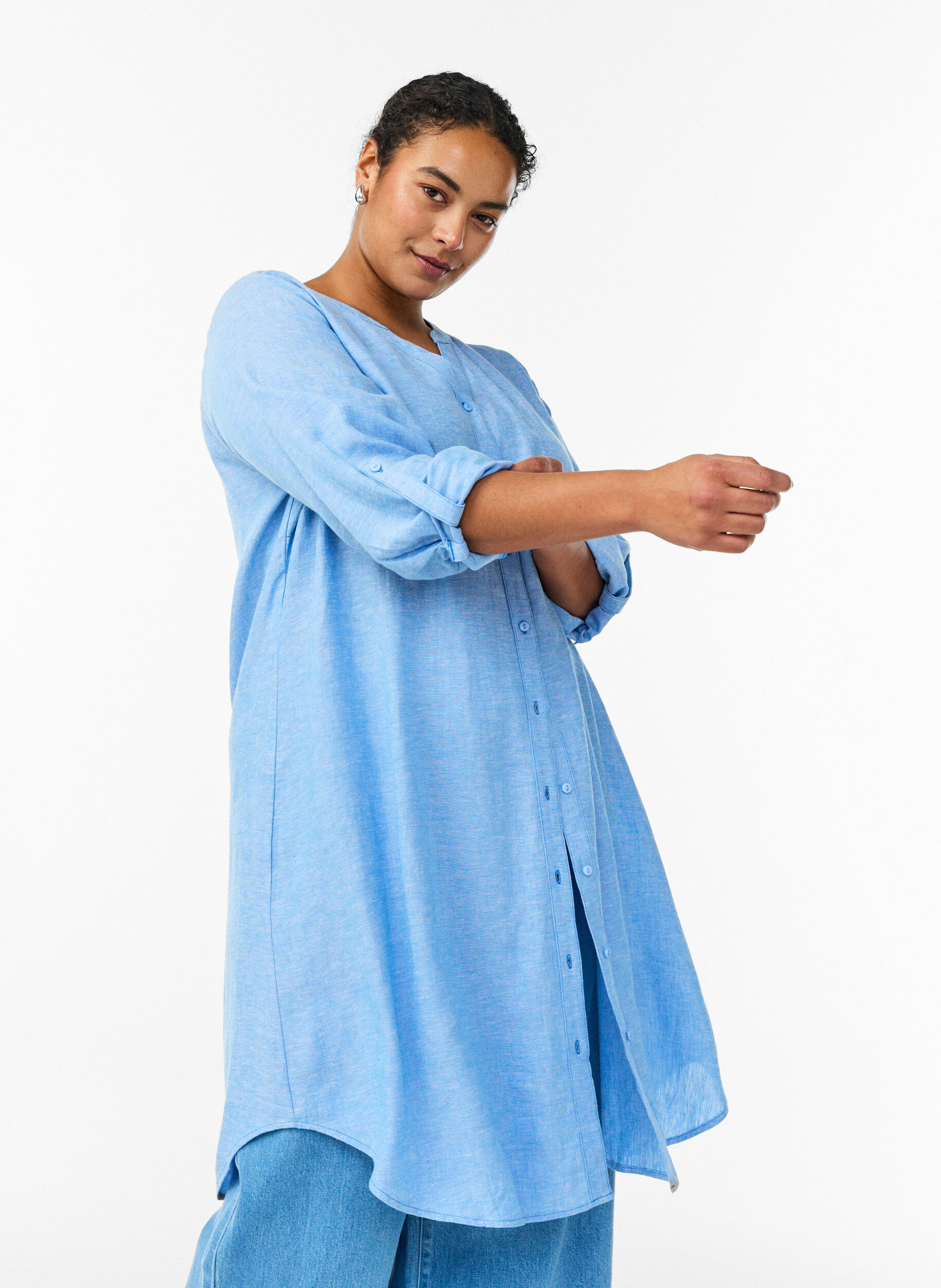 ZizziChemise longue en lin et viscose, Bleu, Model image number 3