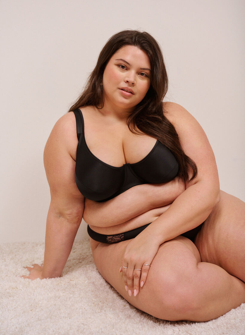 Soutien-gorge grand maintien avec bonnets moul&eacute;s, Noir, Image image number 0