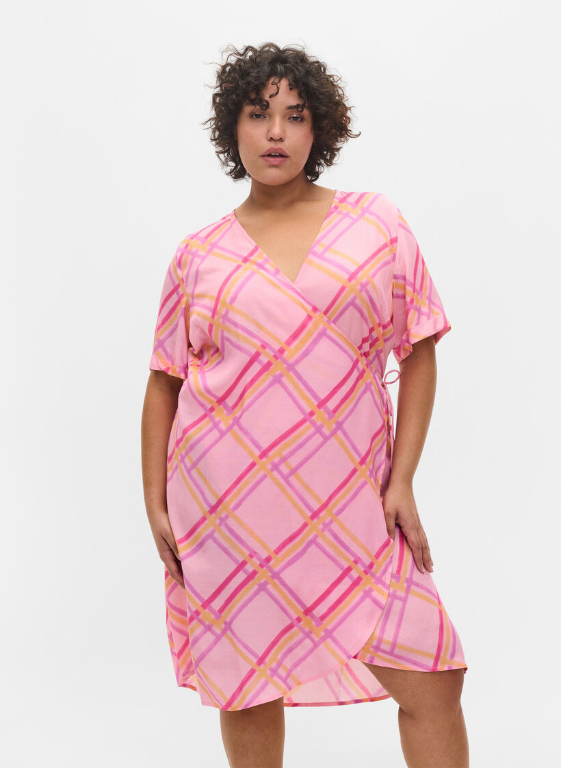 Robe portefeuille en viscose à carreaux , Pink Check, Model image number 0