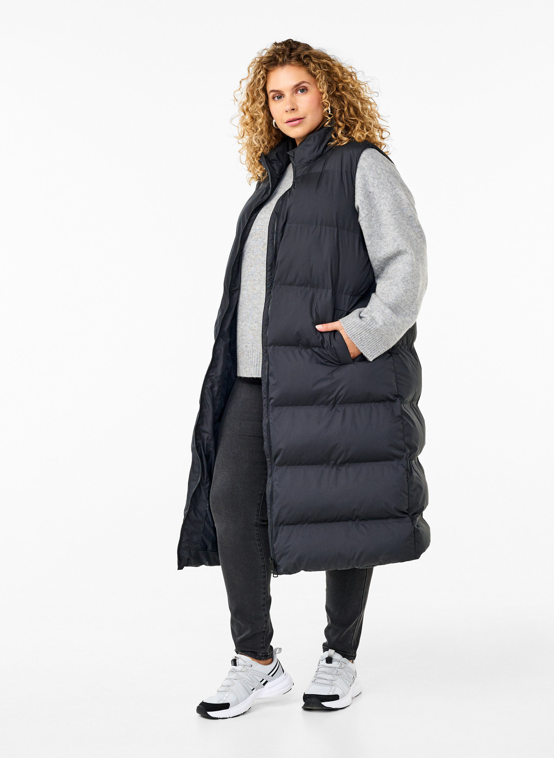 Gilet long avec poches et fermeture &eacute;clair &agrave; double sens, Noir, Model