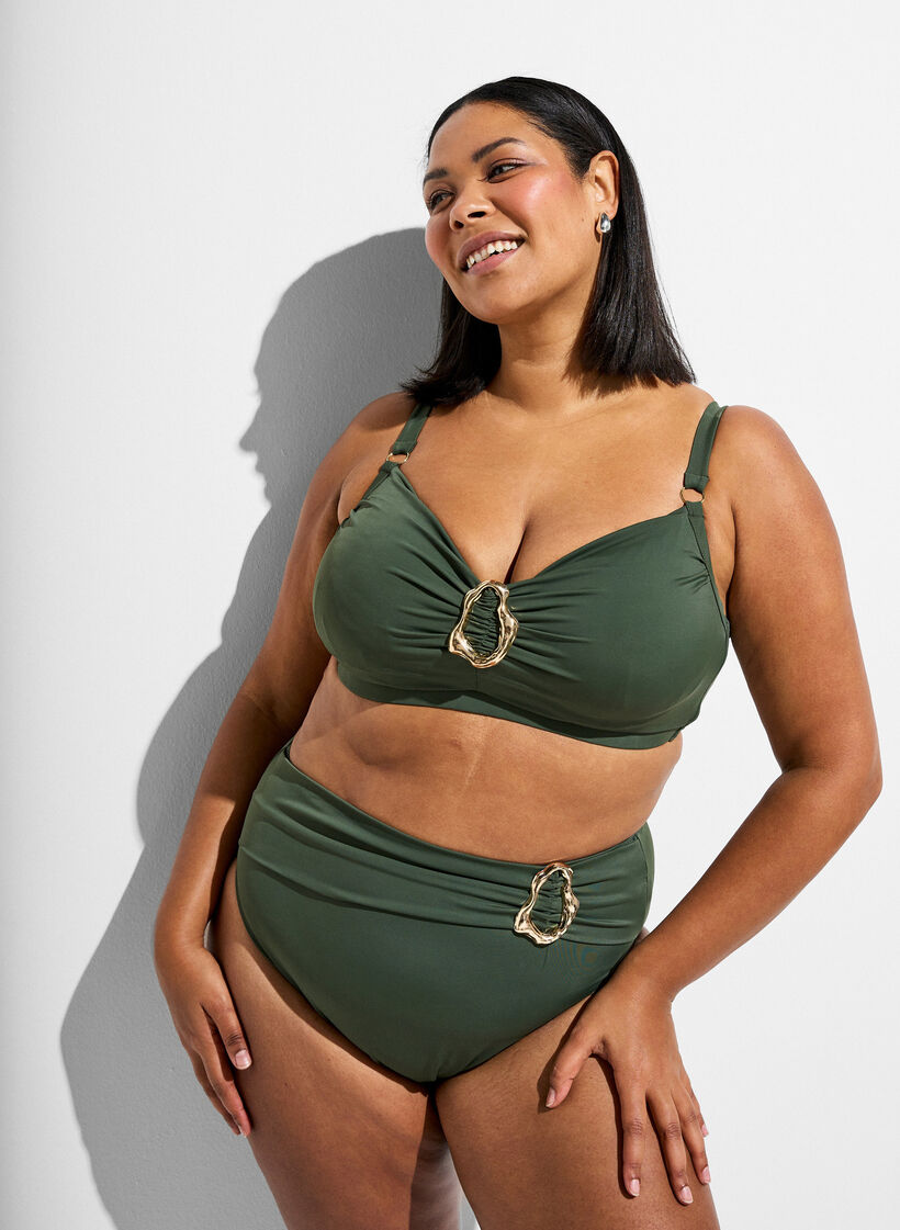 Bas de bikini Tai taille haute avec d&eacute;tail dor&eacute;, Vert, Model