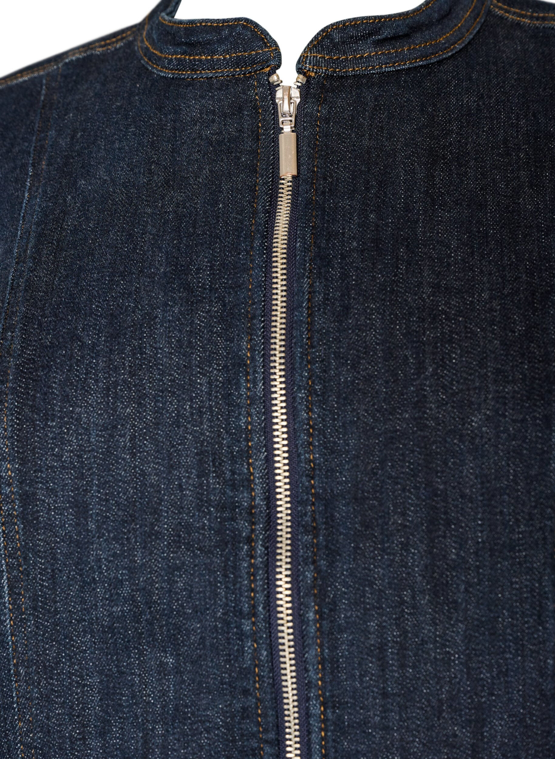 ZizziVeste en denim ajust&eacute;e avec fermeture zipp&eacute;e, Bleu, Packshot image number 2