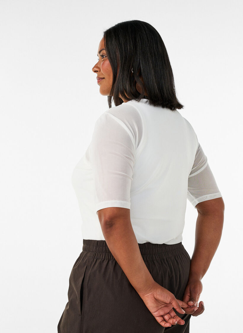 Top en maille avec manches courtes et col rond, Vanille, Model image number 2