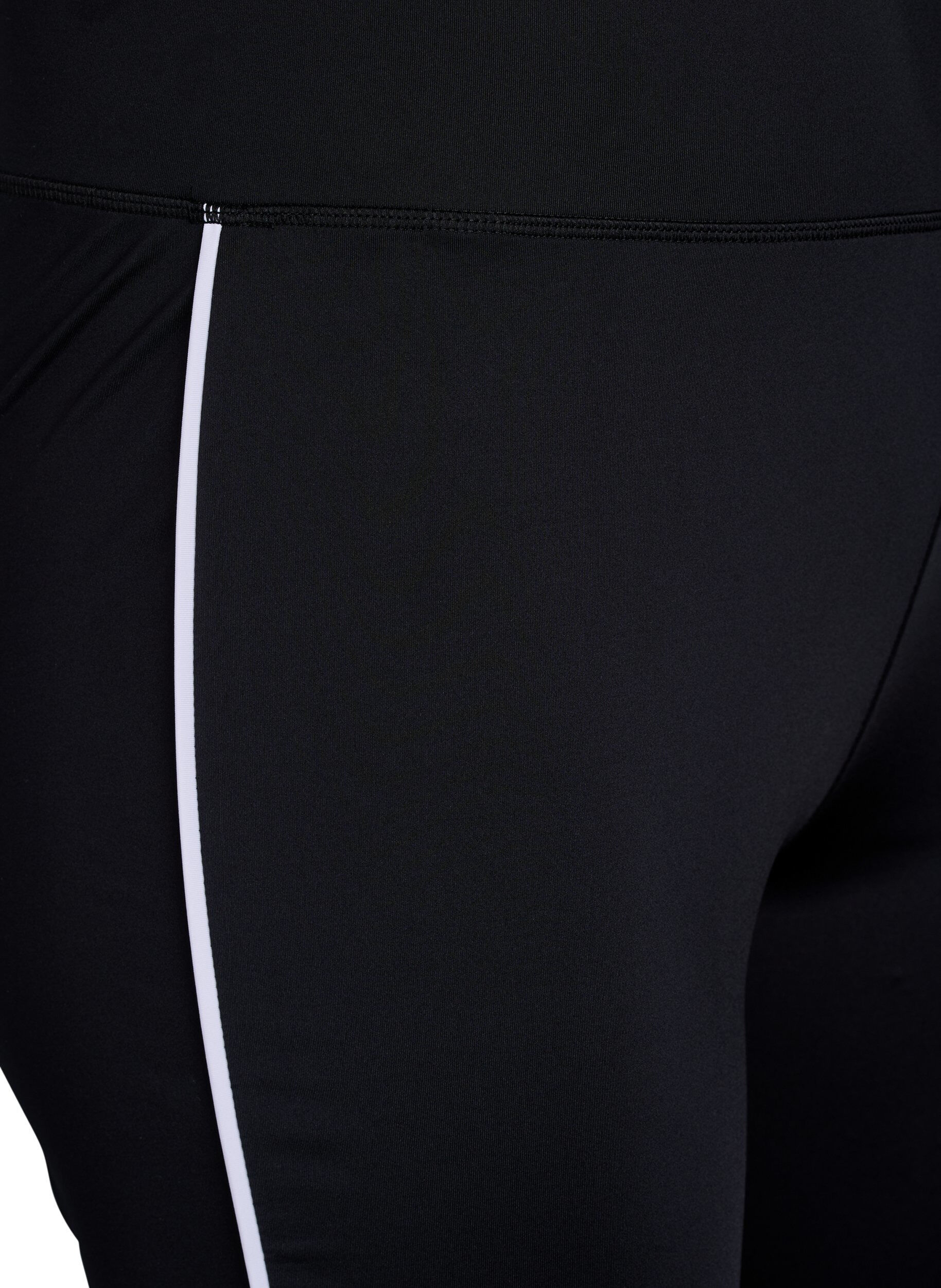 Zizzi Pantalon de sport &eacute;vas&eacute; avec liser&eacute; contrastant, Noir, Packshot image number 2