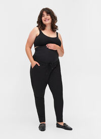 Pantalon de grossesse Maddison, Black, Model