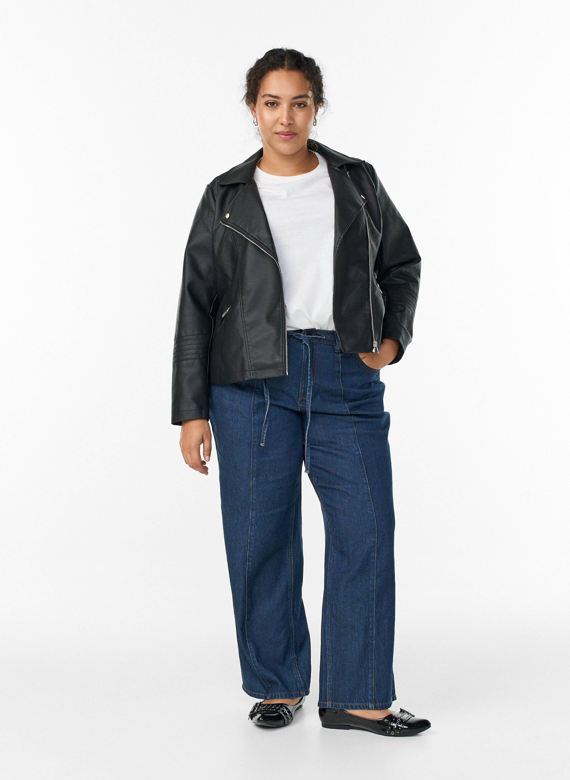 Zizzi Veste biker en similicuir, Noir, Model image number 1