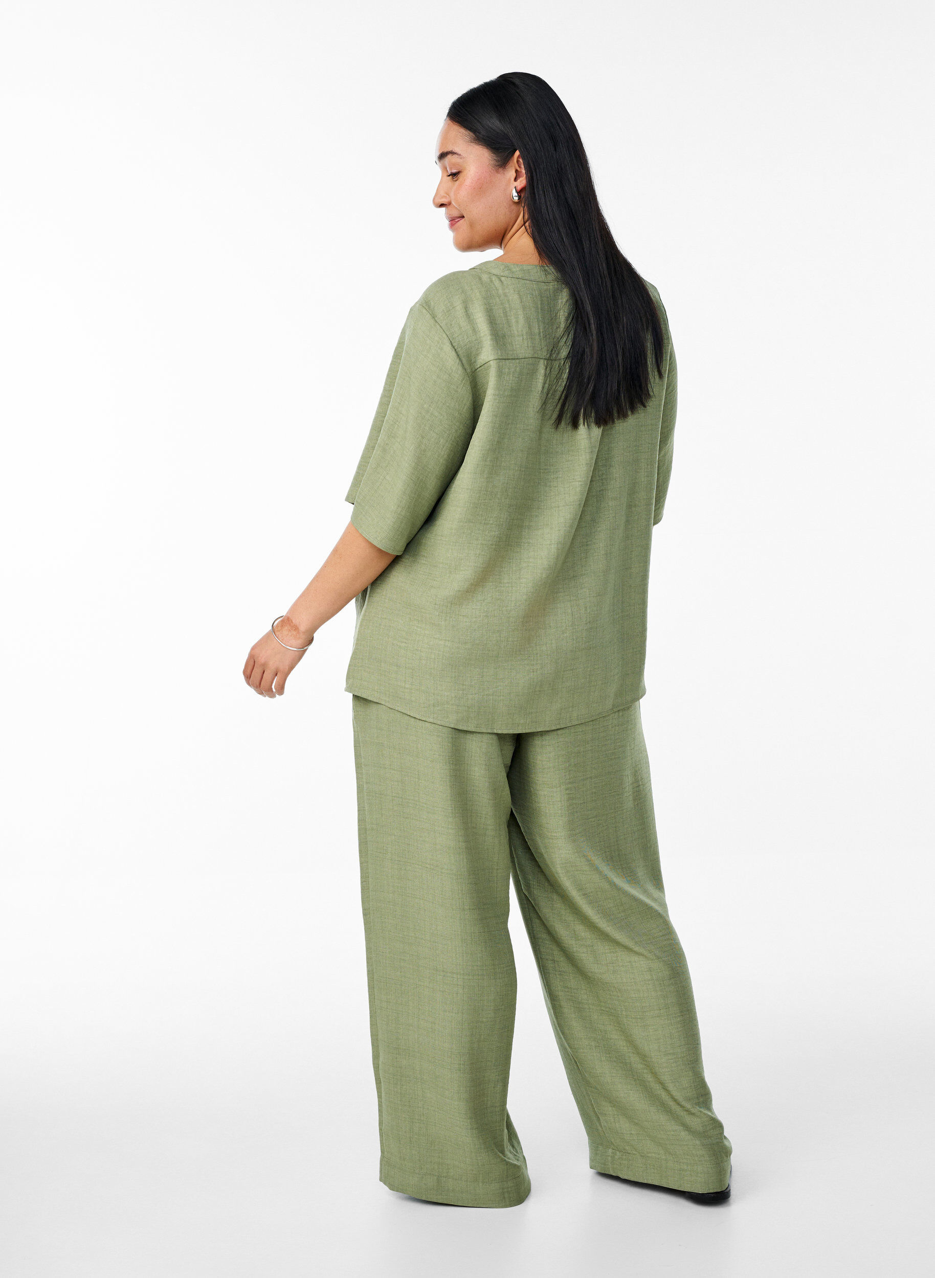 ZizziPantalon ample avec ceinture &eacute;lastique et poches, Vert, Model image number 1