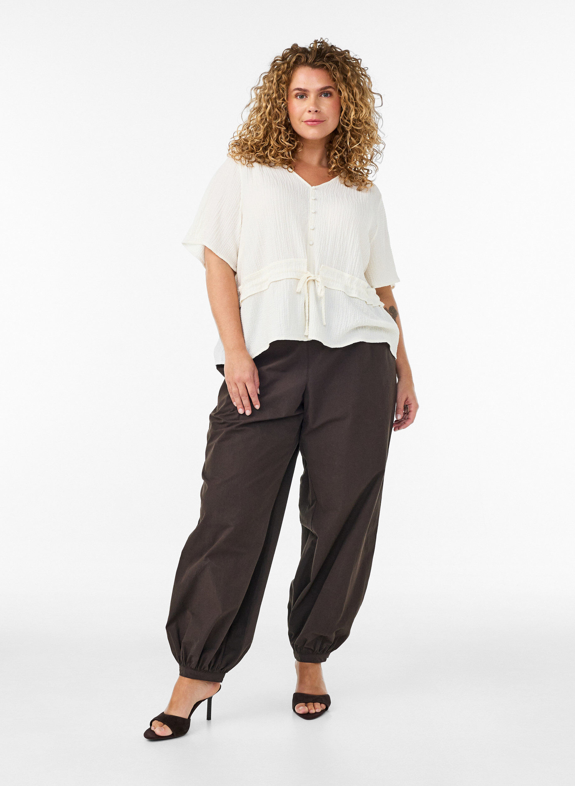 ZizziBlouse avec texture et lien &agrave; la taille, Vanille, Model image number 1