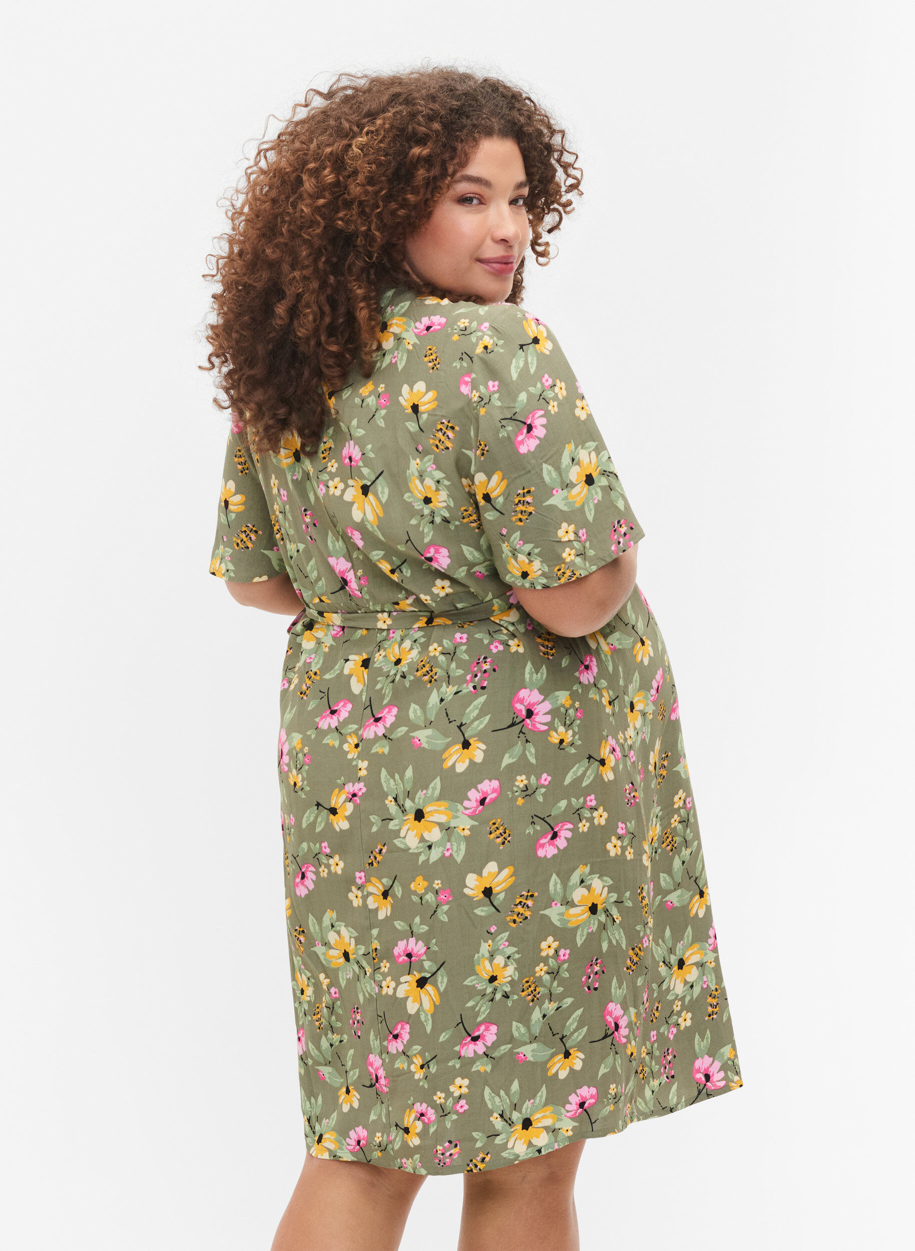 Zizzi Robe de maternit&eacute; en viscose avec cache-c&oelig;ur, Green Flower Print, Model image number 1