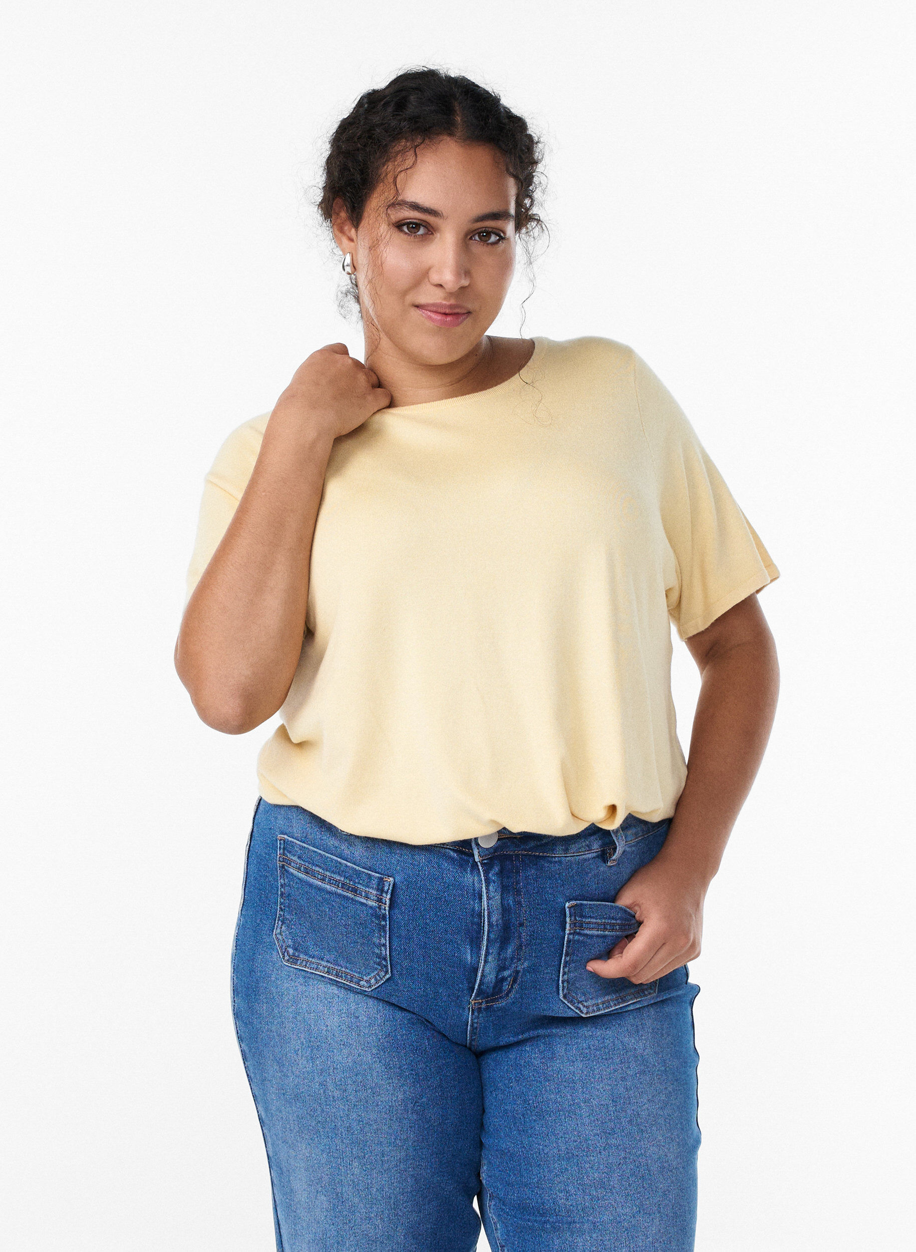 Blouse en maille &agrave; manches courtes en viscose, Jaune clair, Model
