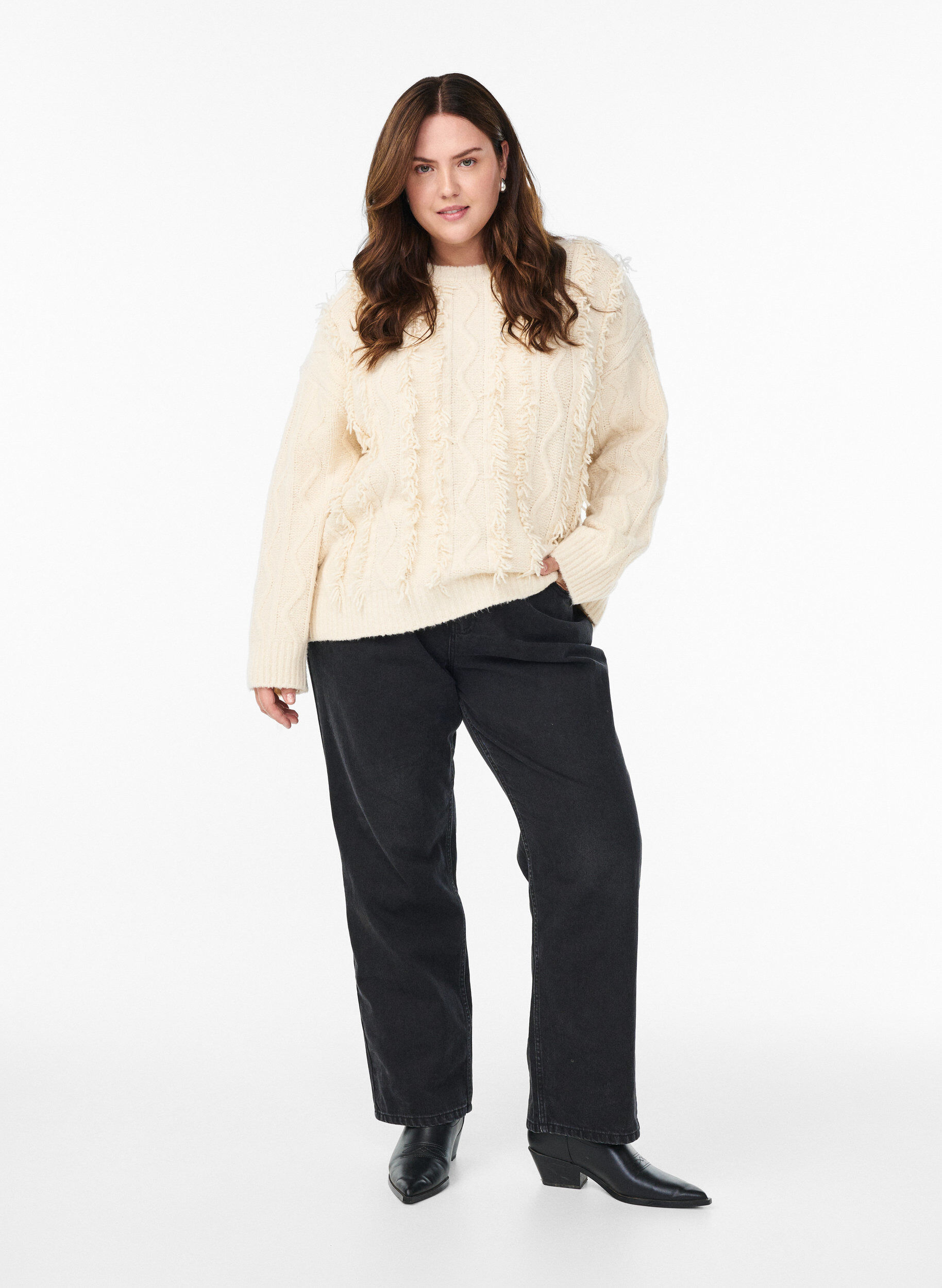 Zizzi Maille &agrave; col rond et motif textur&eacute;, Beige, Model image number 1