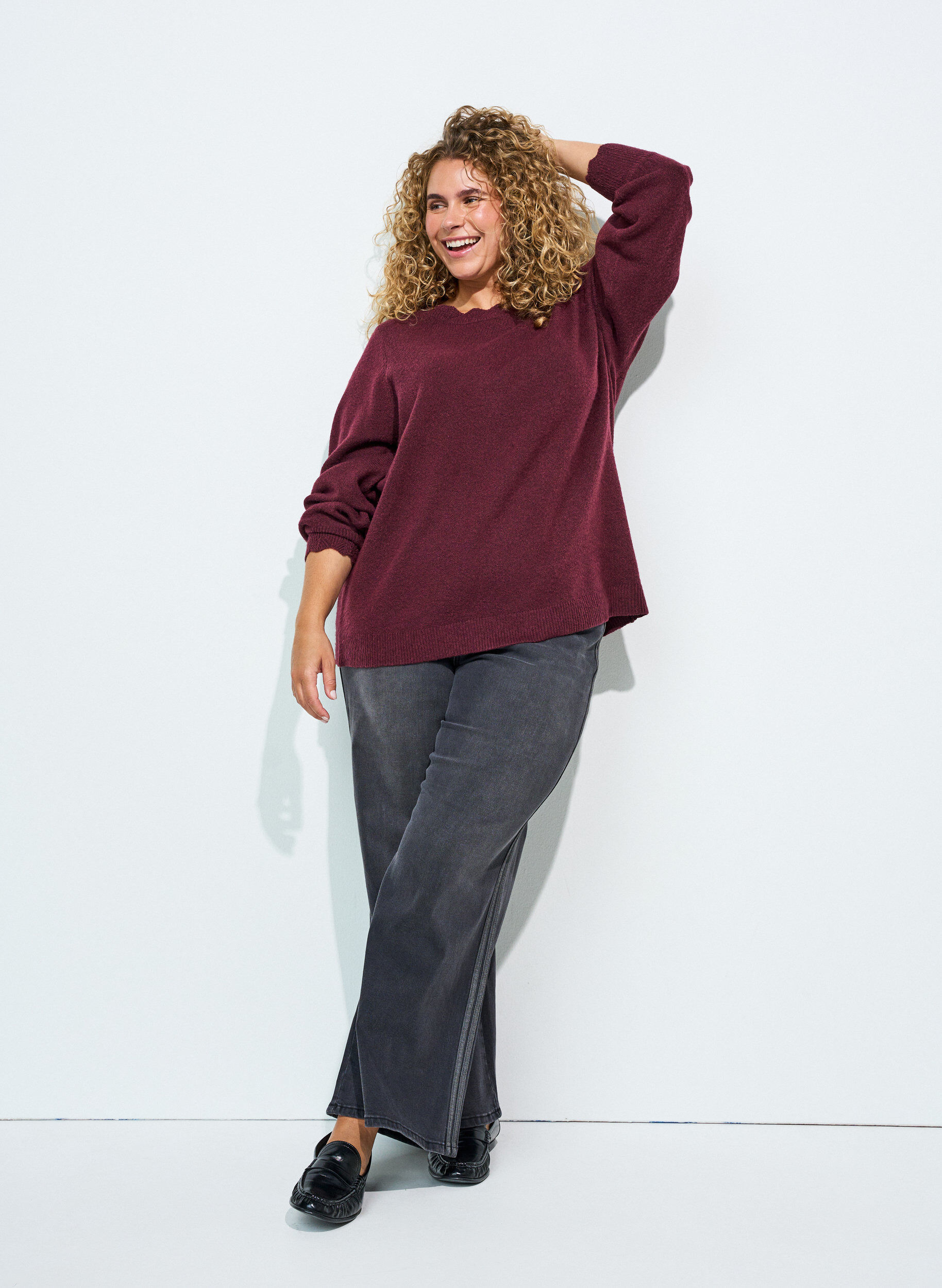 ZizziBlouse en maille &agrave; bords ondul&eacute;s, Bordeaux, Model image number 1