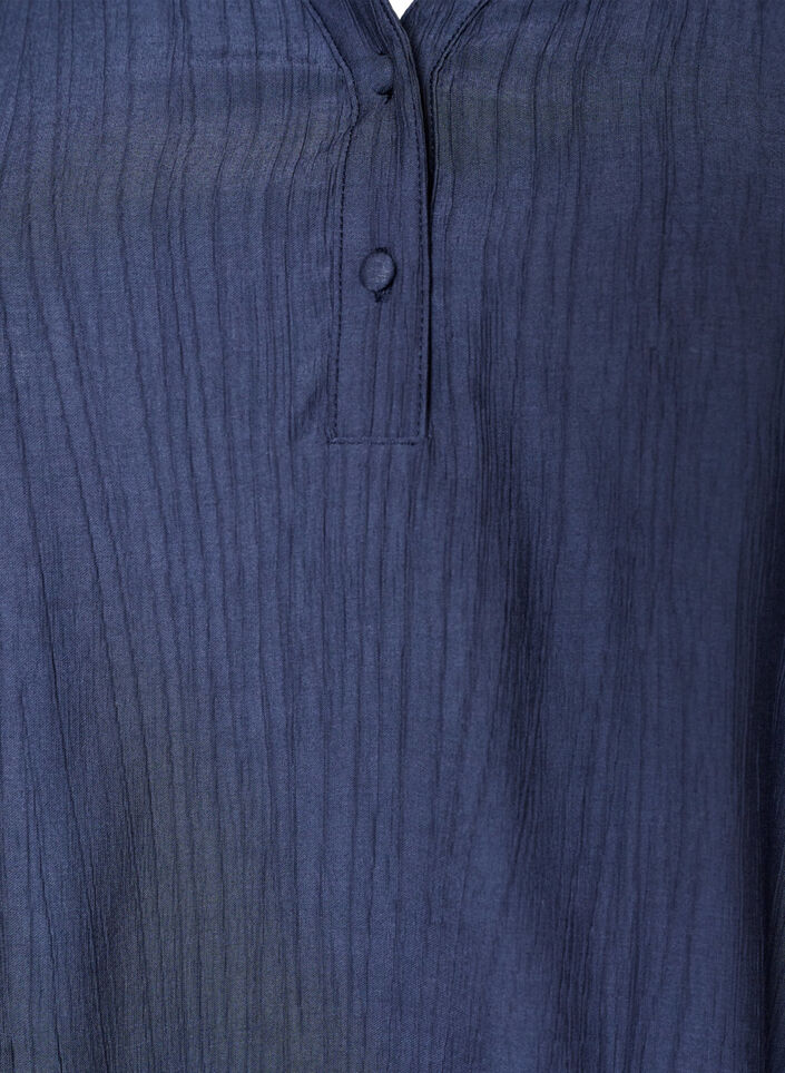 Blouse en m&eacute;lange de viscose froiss&eacute; avec un col en V, Bleu, Packshot image number 2