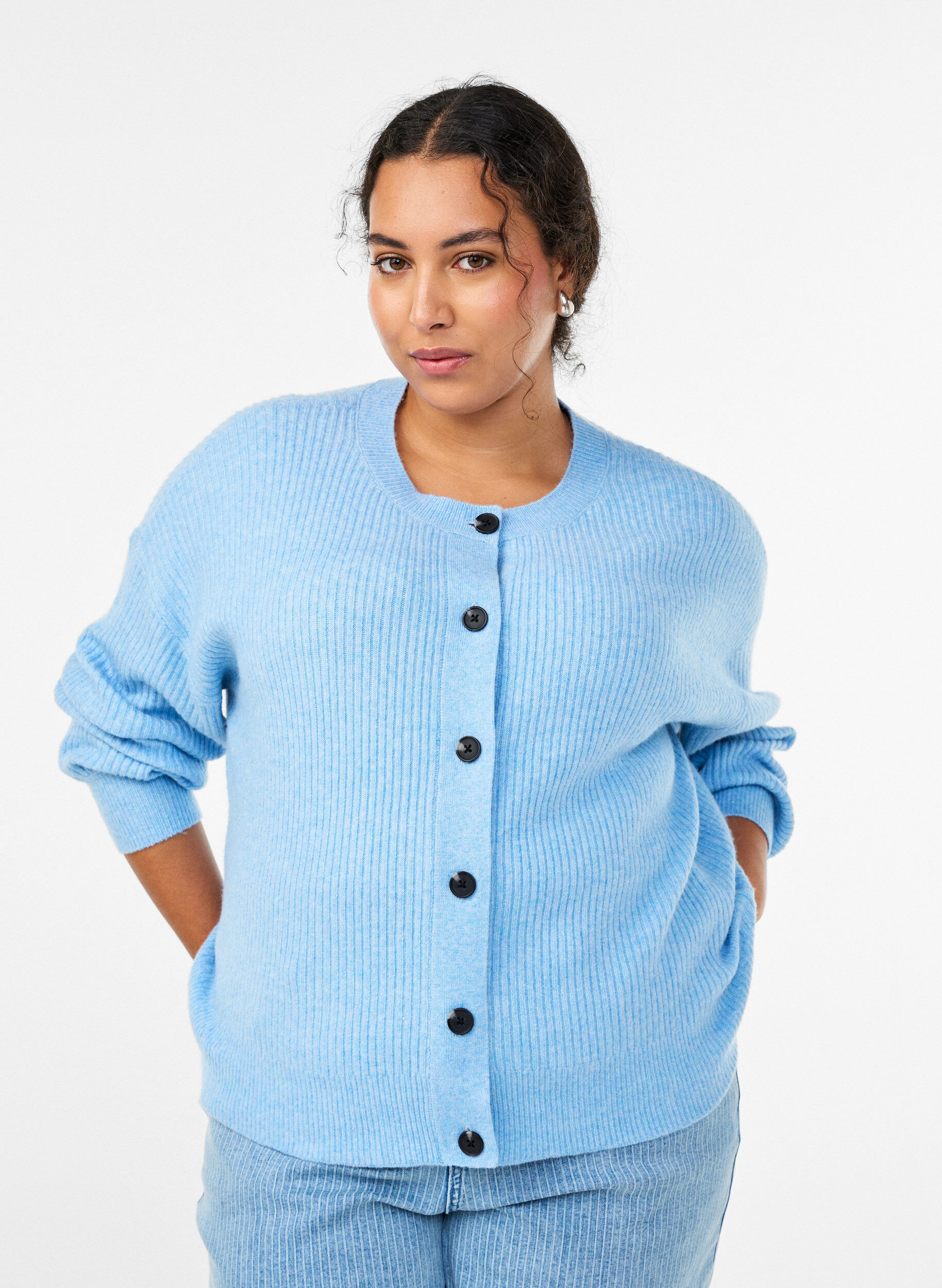 Cardigan en tricot c&ocirc;tel&eacute; avec boutons, Bleu Clair, Model