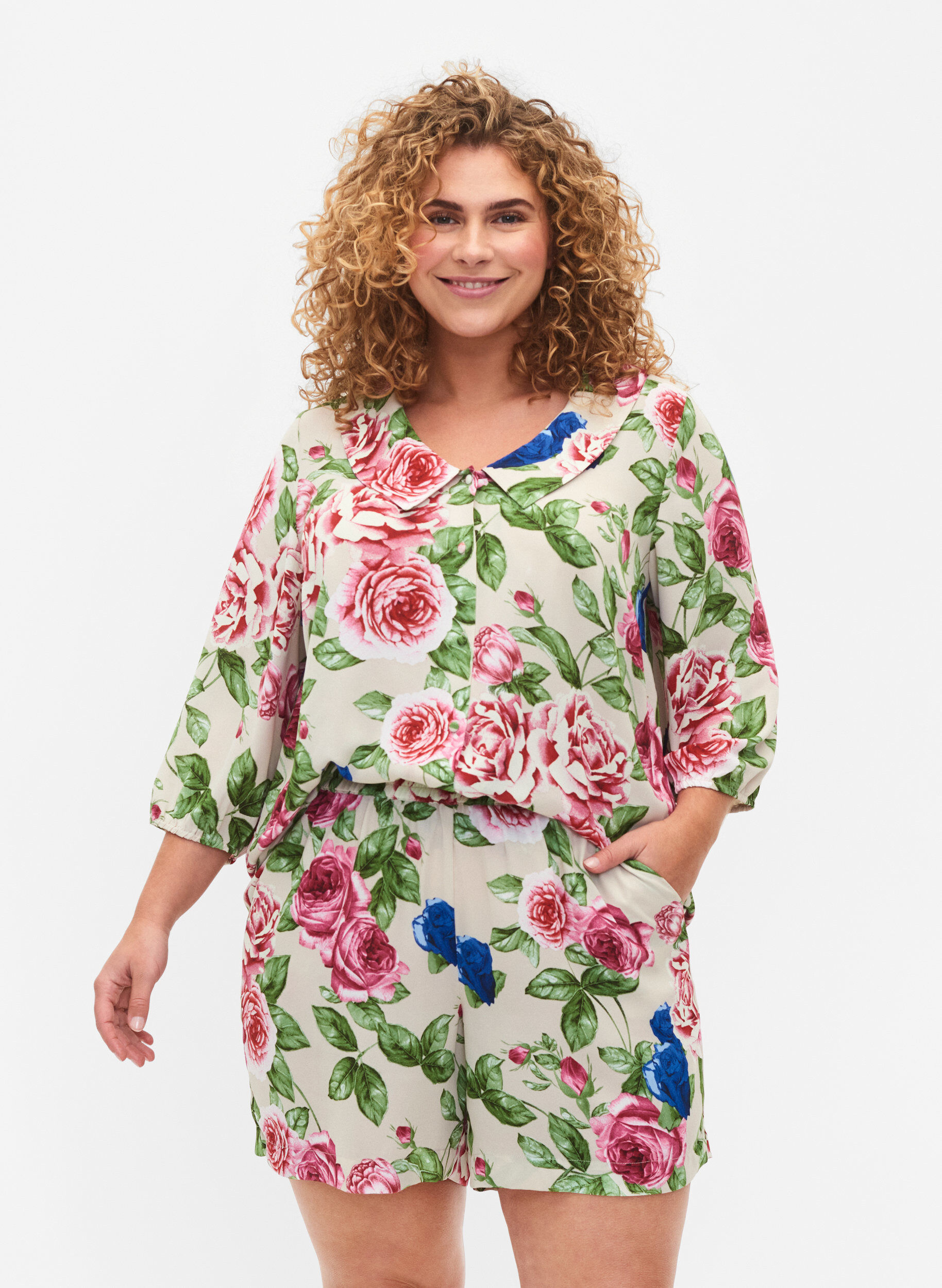 Zizzi Short &agrave; imprim&eacute; floral, Bright Flower , Model image number 0