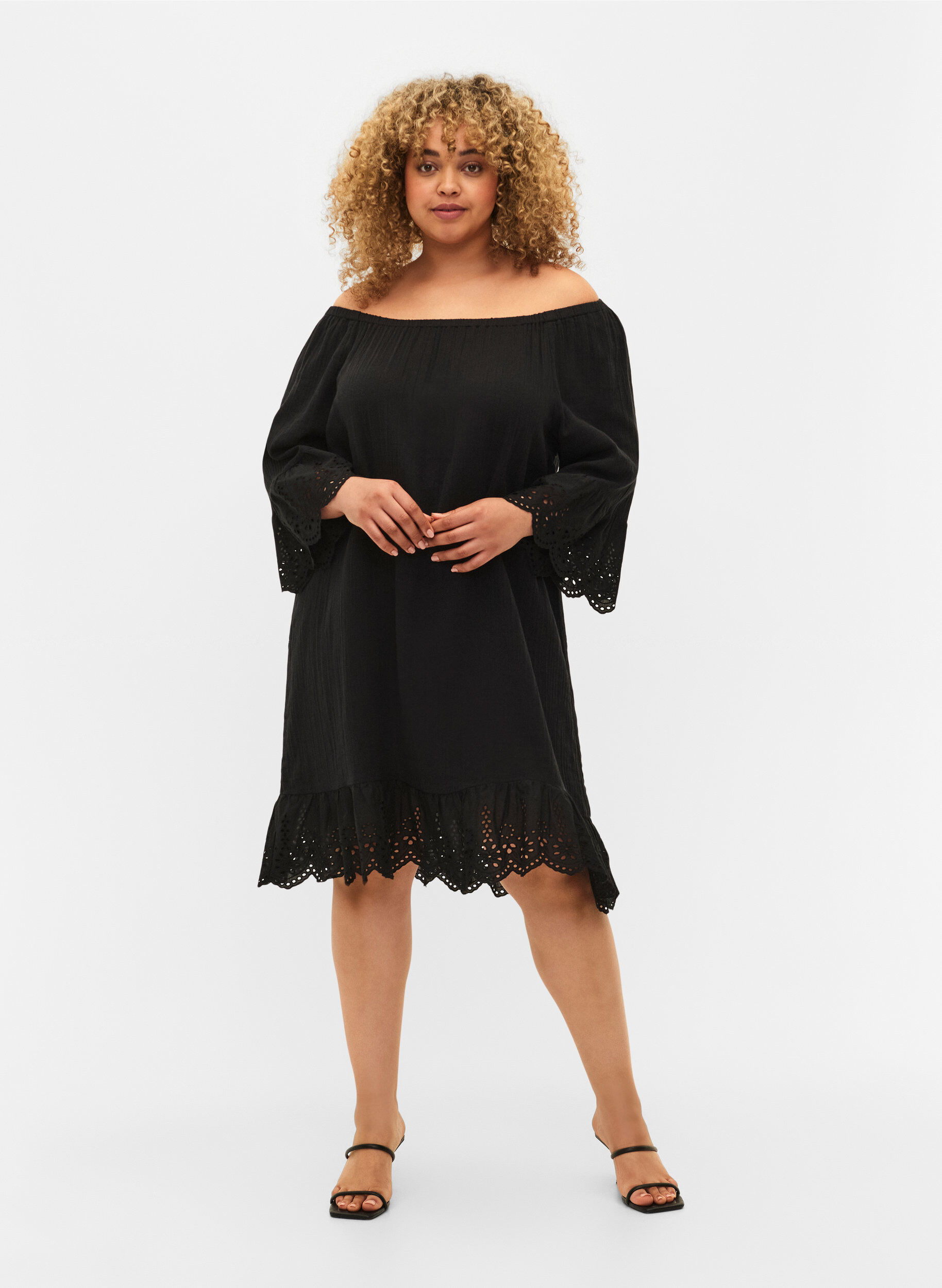 Zizzi Robe en coton avec broderie anglaise, Black, Model image number 2