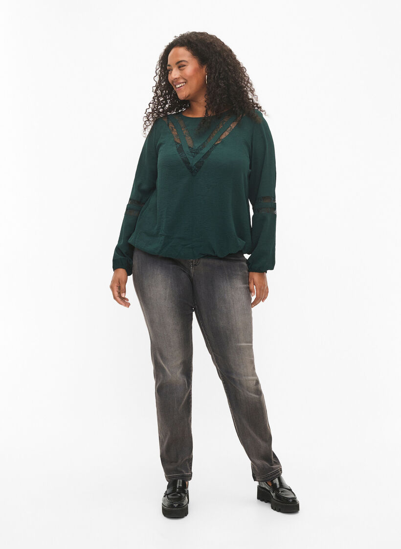 Blouse à manches longues avec de la dentelle, Scarab, Model image number 2