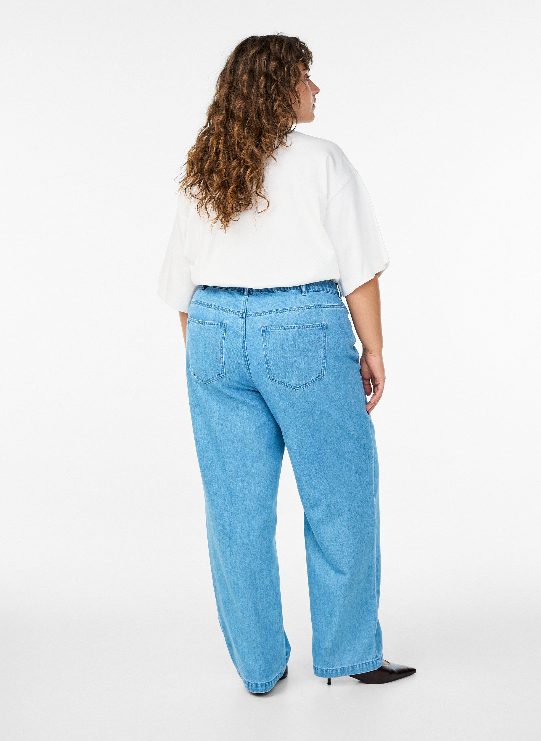 Zizzi Jean Kiana coupe droite et surpiq&ucirc;res apparentes, Bleu Clair, Model image number 1