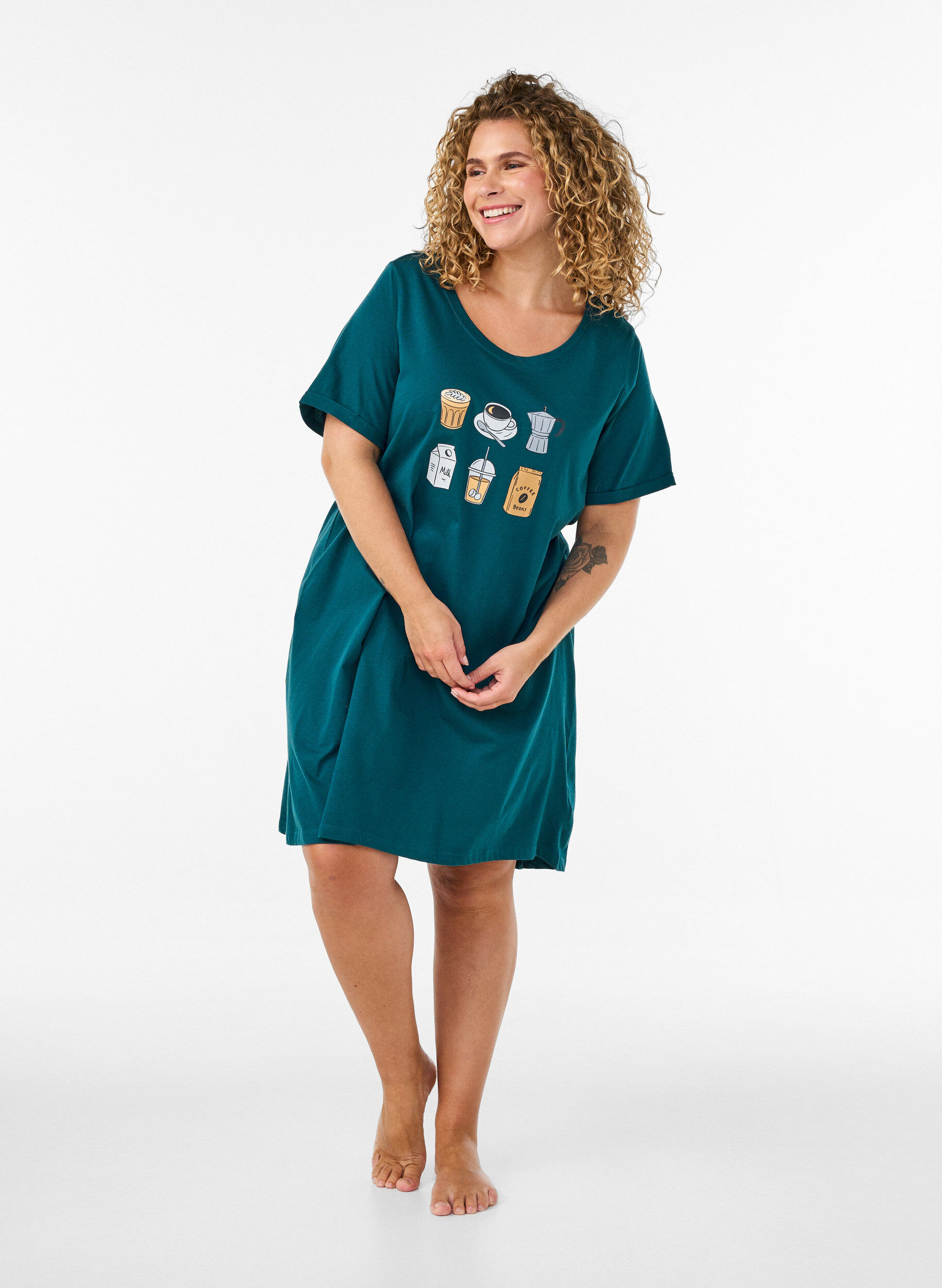 ZizziChemise de nuit &agrave; manches courtes en coton biologique, Vert fonc&eacute;, Model image number 1