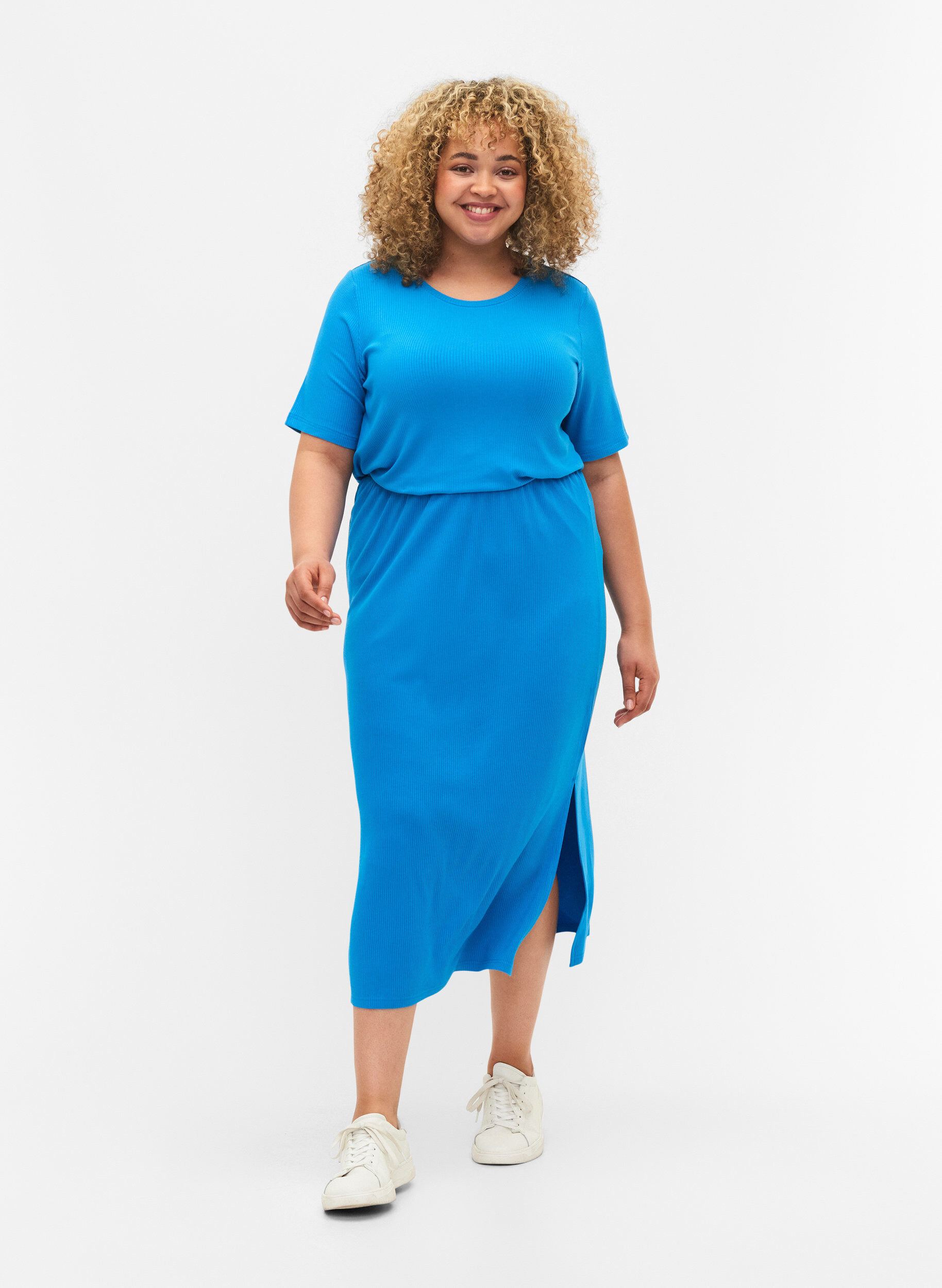 Zizzi Jupe midi moulante en viscose, Ibiza Blue, Model image number 0