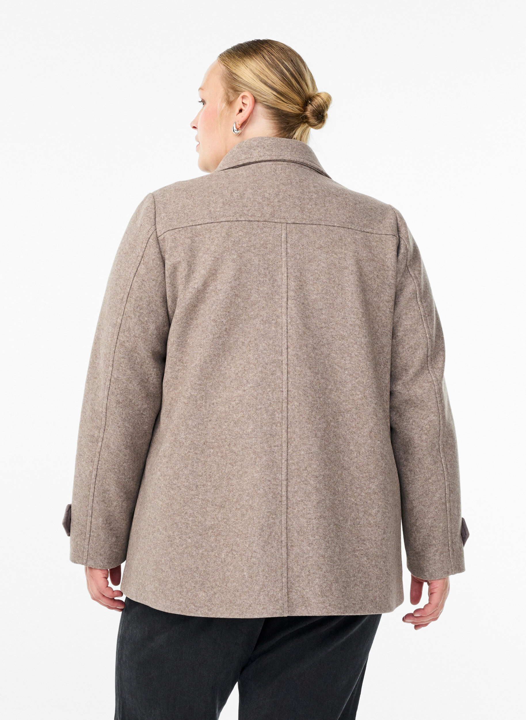 ZizziManteau court &agrave; boutonnage crois&eacute;, Beige, Model image number 2