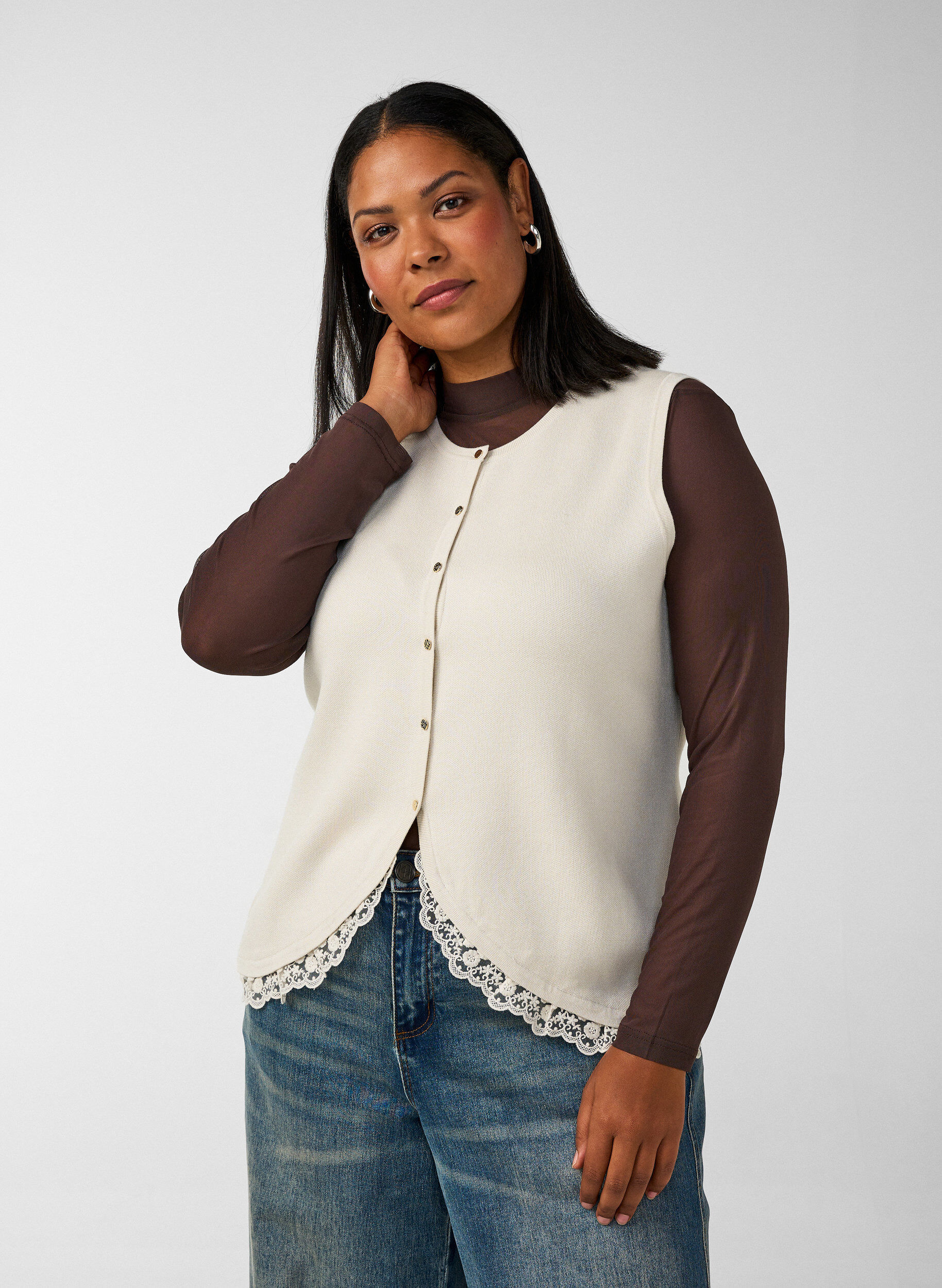 ZizziD&eacute;bardeur en maille avec bordure en dentelle, Vanille, Model image number 0