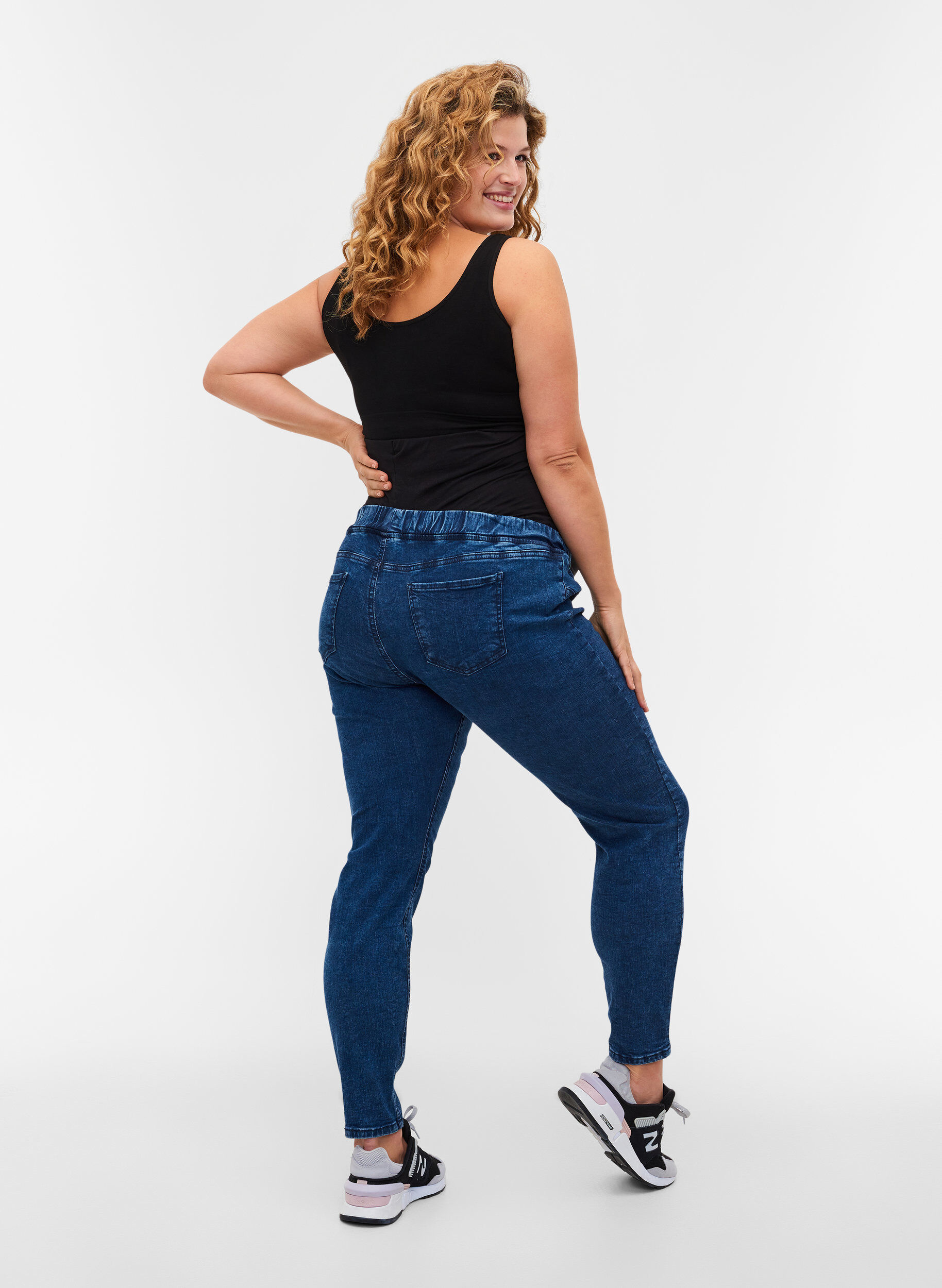 Jegging de grossesse avec poches arri&egrave;re, Dark blue, Model