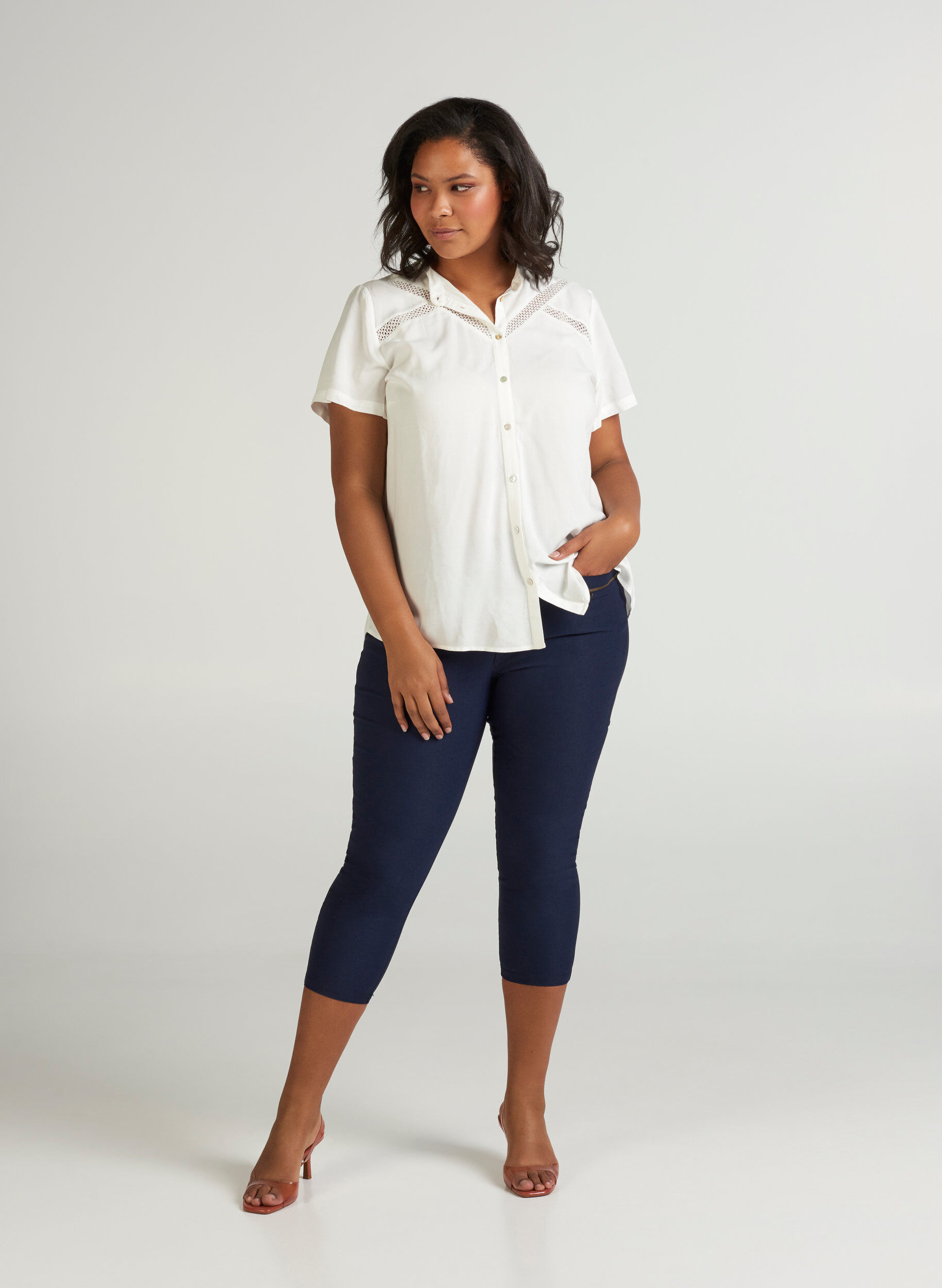 Zizzi Pantalon 3/4 pr&egrave;s du corps avec fermetures &eacute;clairs, Night Sky, Model image number 0