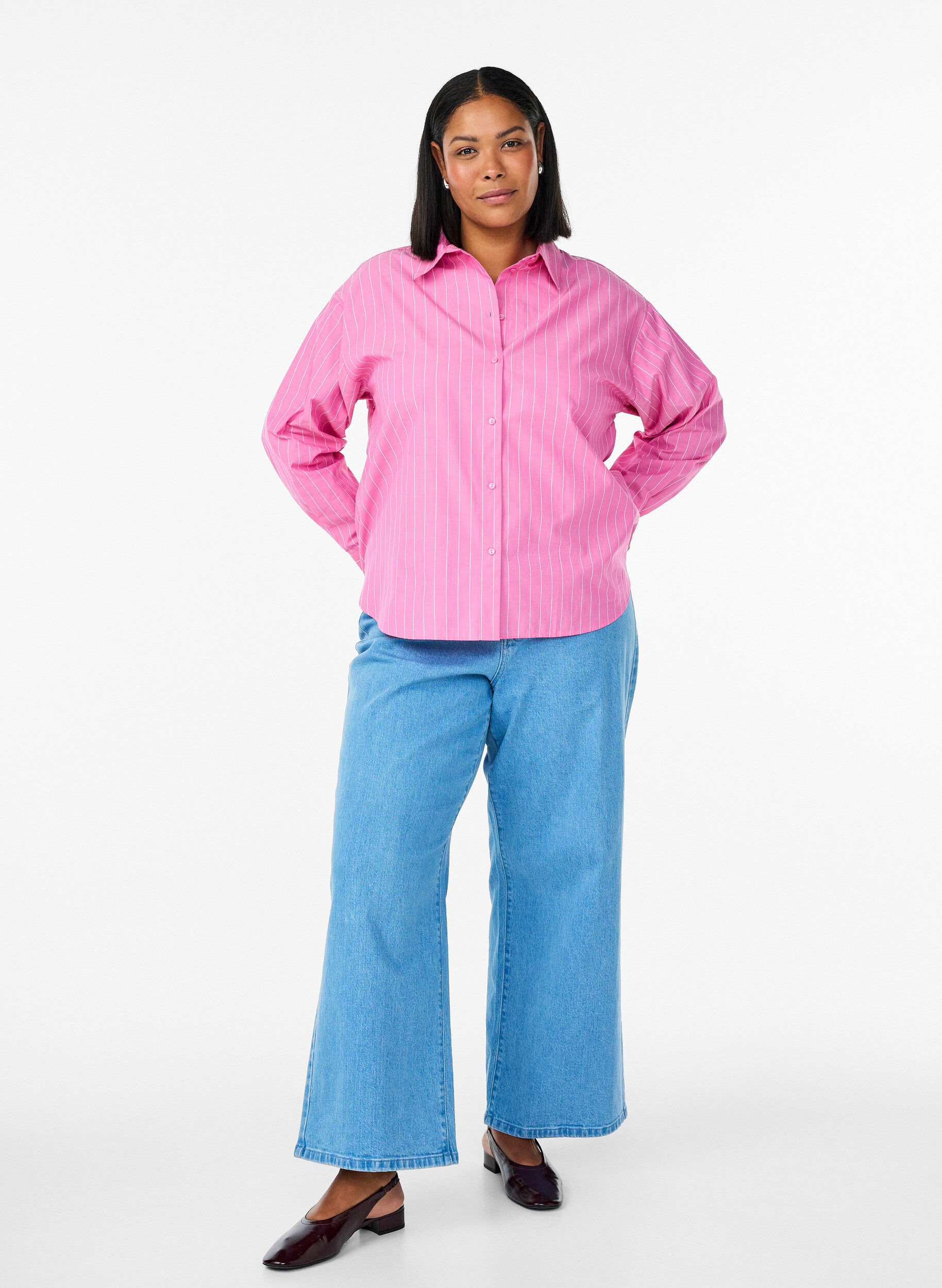 Zizzi Chemisier &agrave; fines rayures avec lien &agrave; nouer dans le dos, Rose, Model image number 1