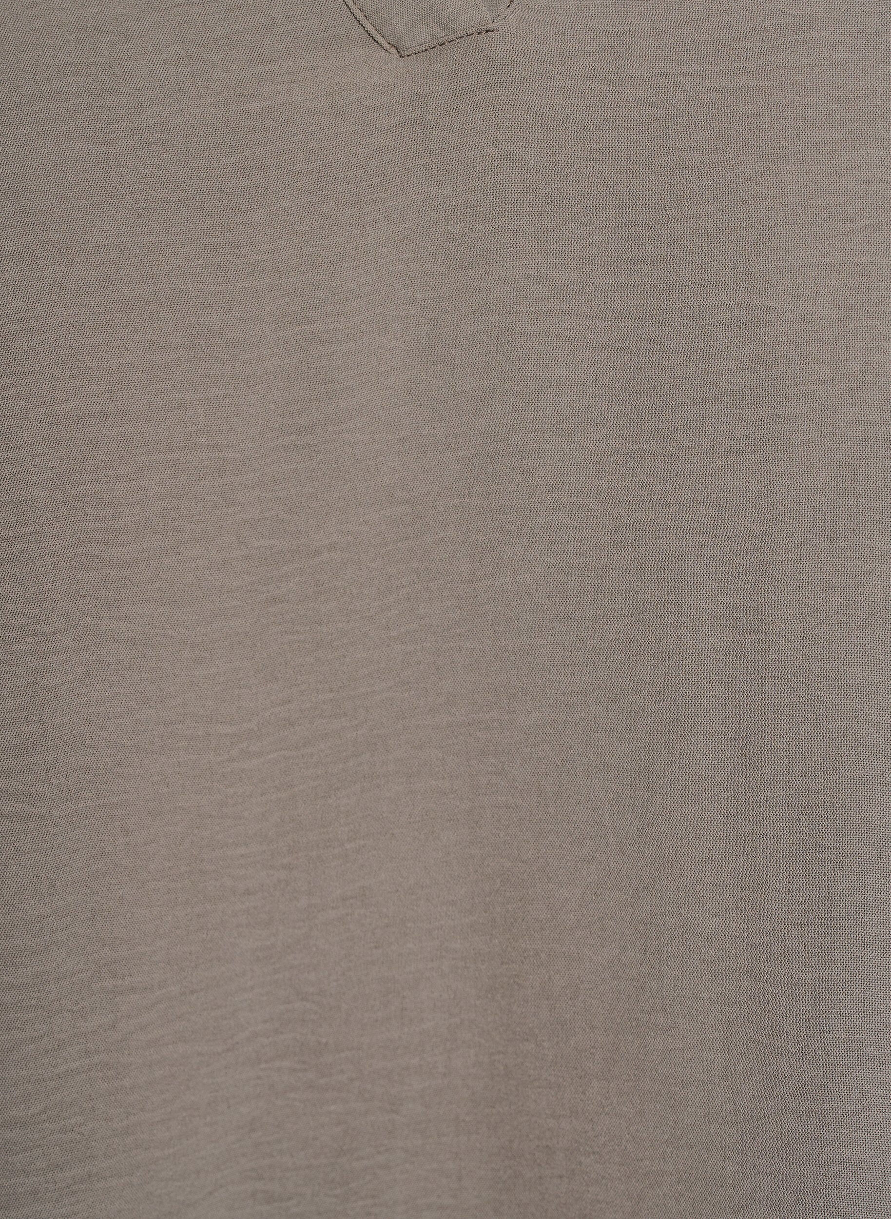 ZizziBlouse avec poignets smock&eacute;s et col en V, Beige, Packshot image number 2