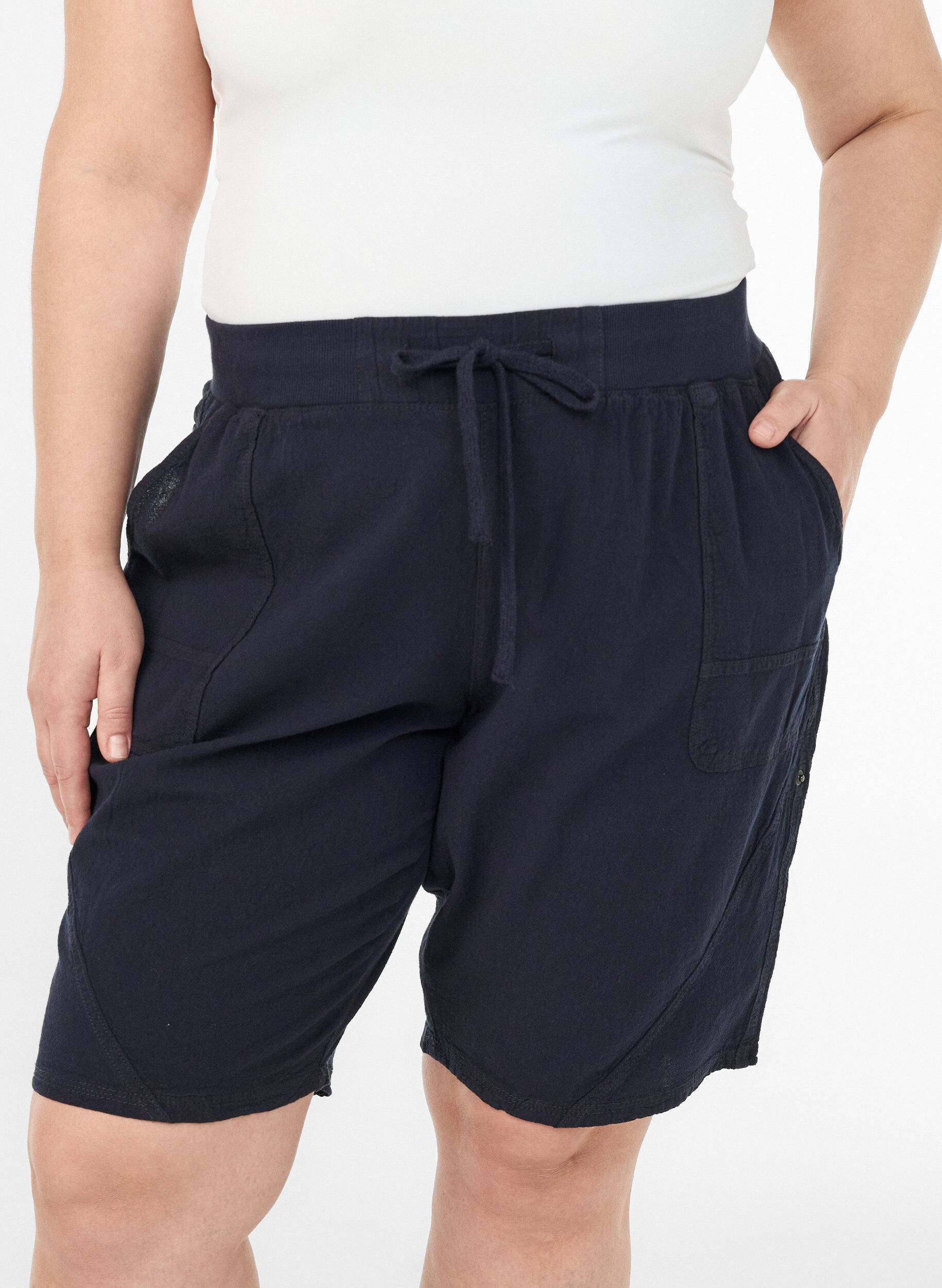 ZizziShort en coton ample avec poches, Bleu, Model image number 3